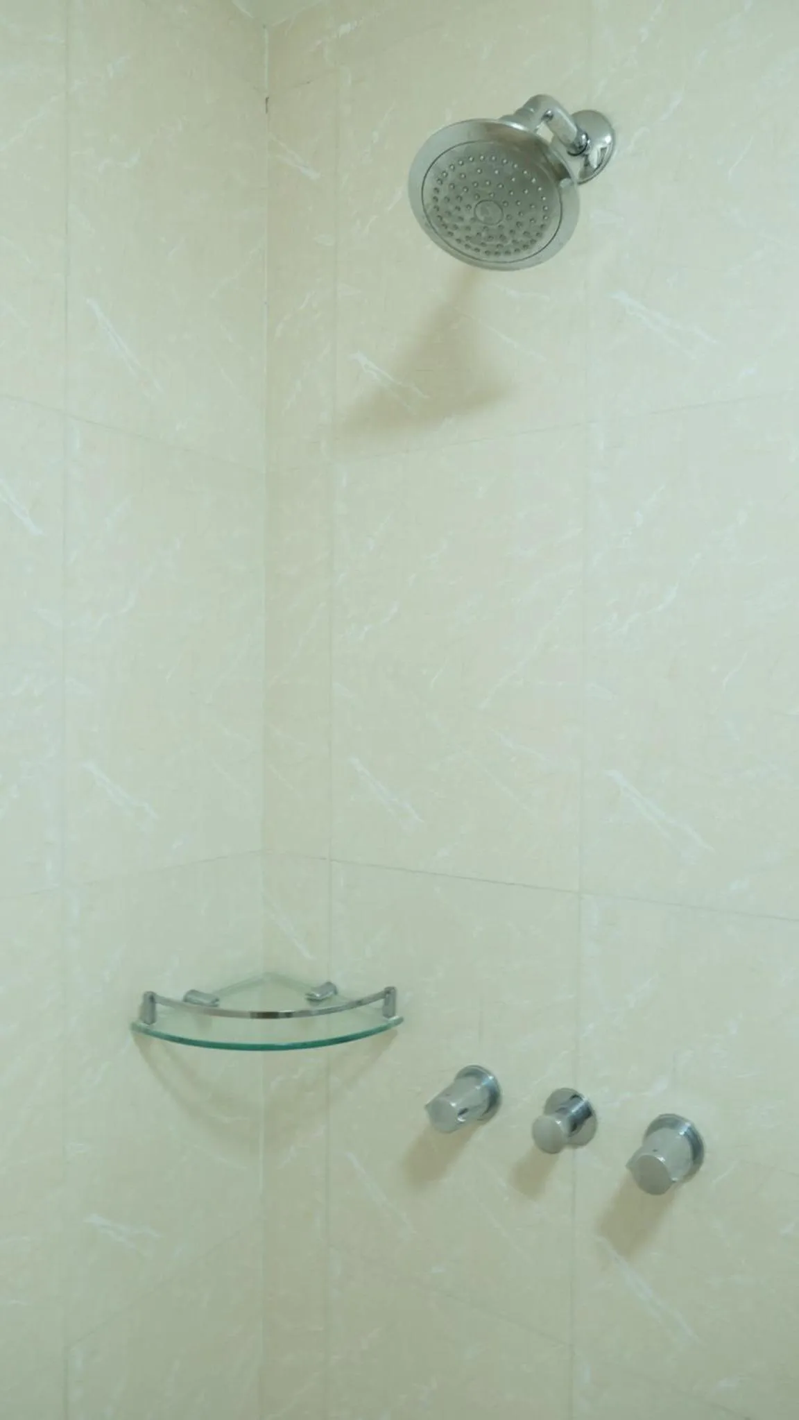 Shower in Avant Serviced Suites - Personal Concierge