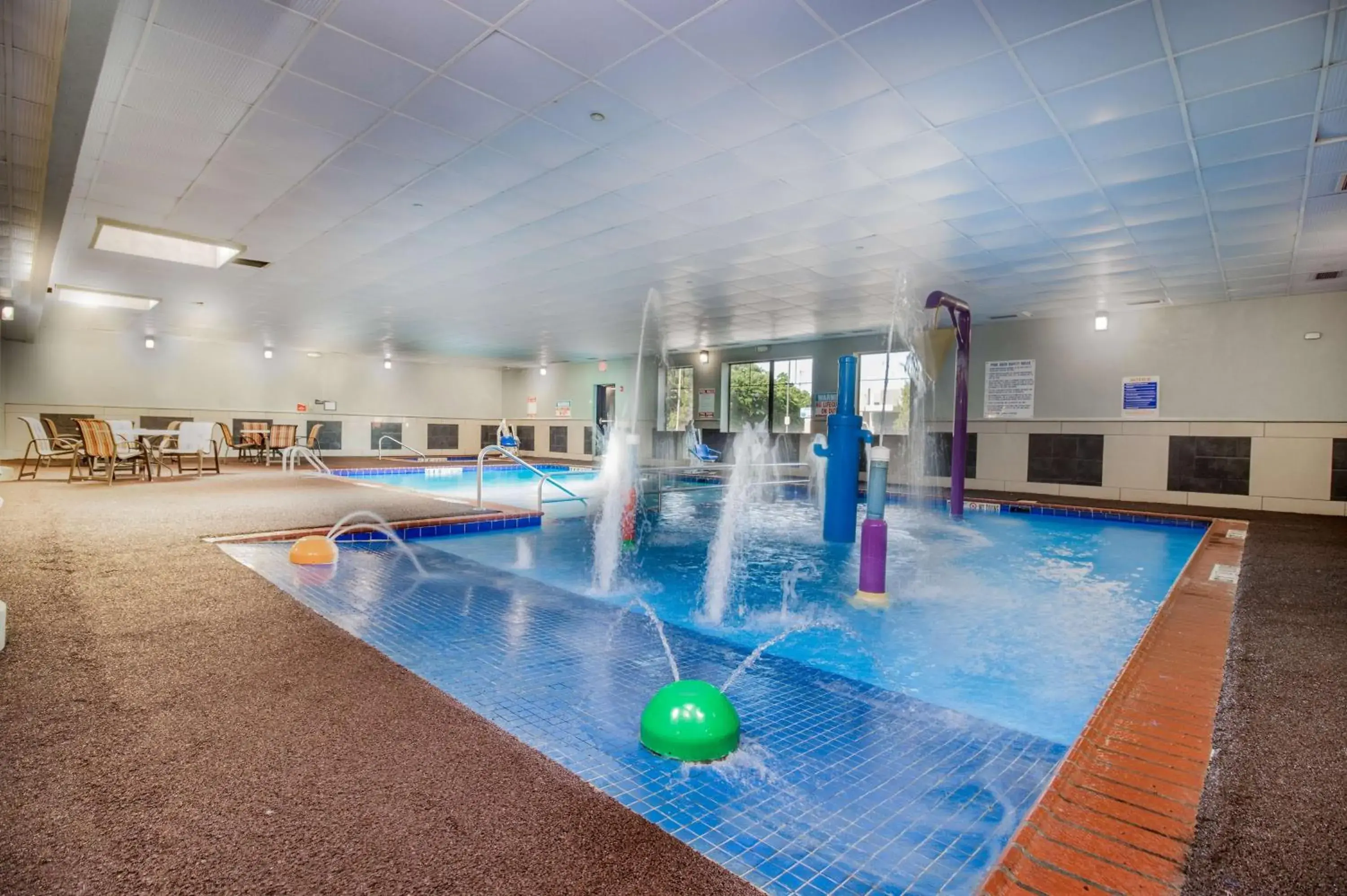 Aqua park, Swimming Pool in Best Western Plus Portage Hotel and Suites