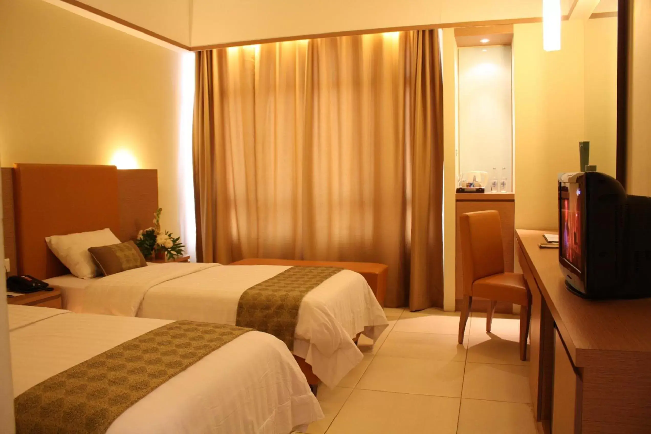 Bedroom, Bed in Grand Pasundan Convention Hotel