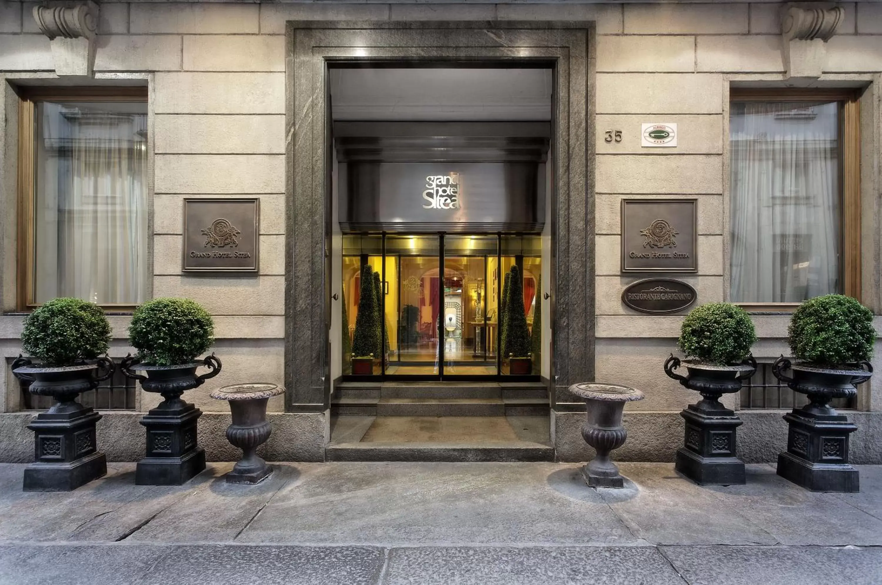 Facade/entrance in Grand Hotel Sitea