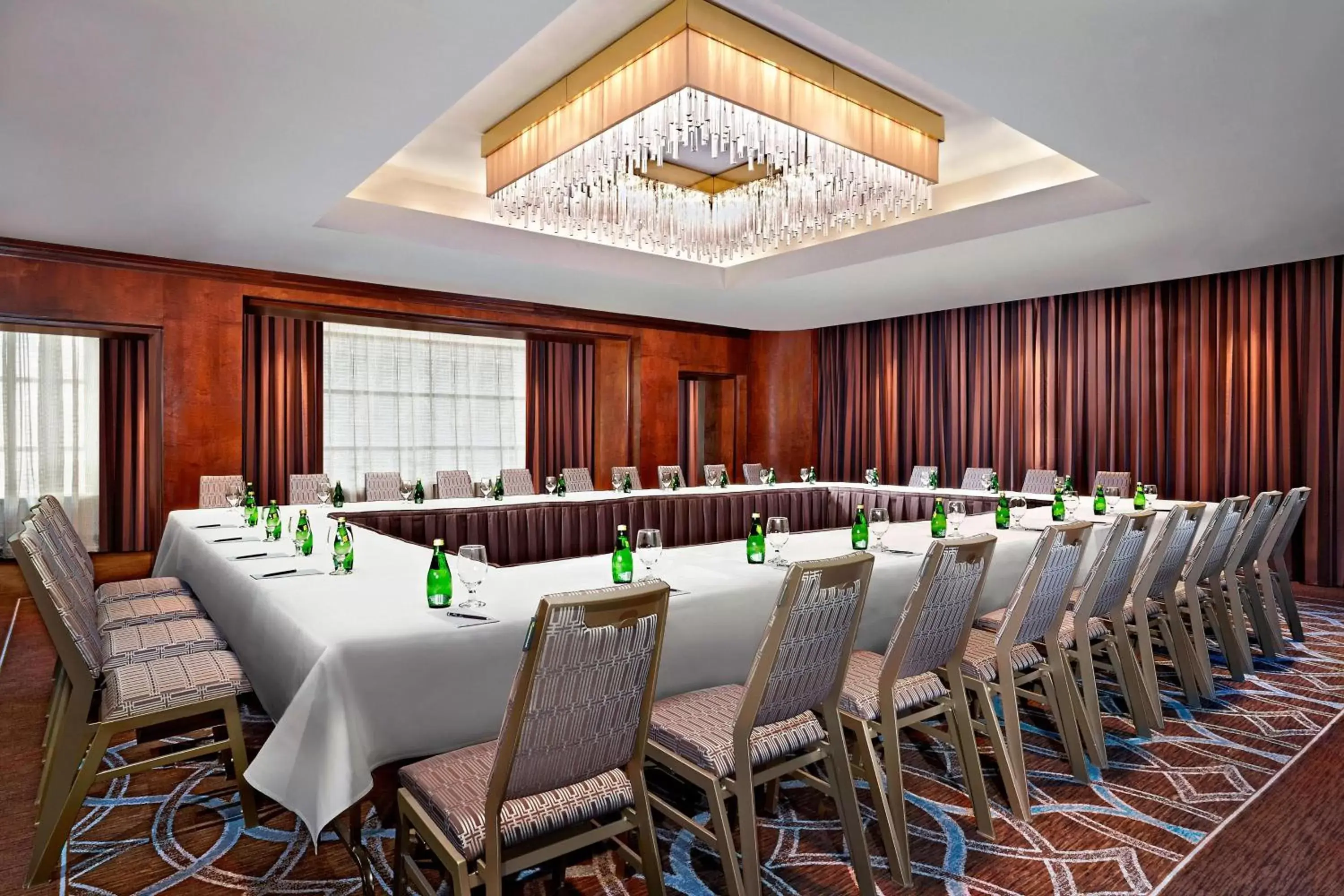 Meeting/conference room in Le Centre Sheraton Montreal Hotel