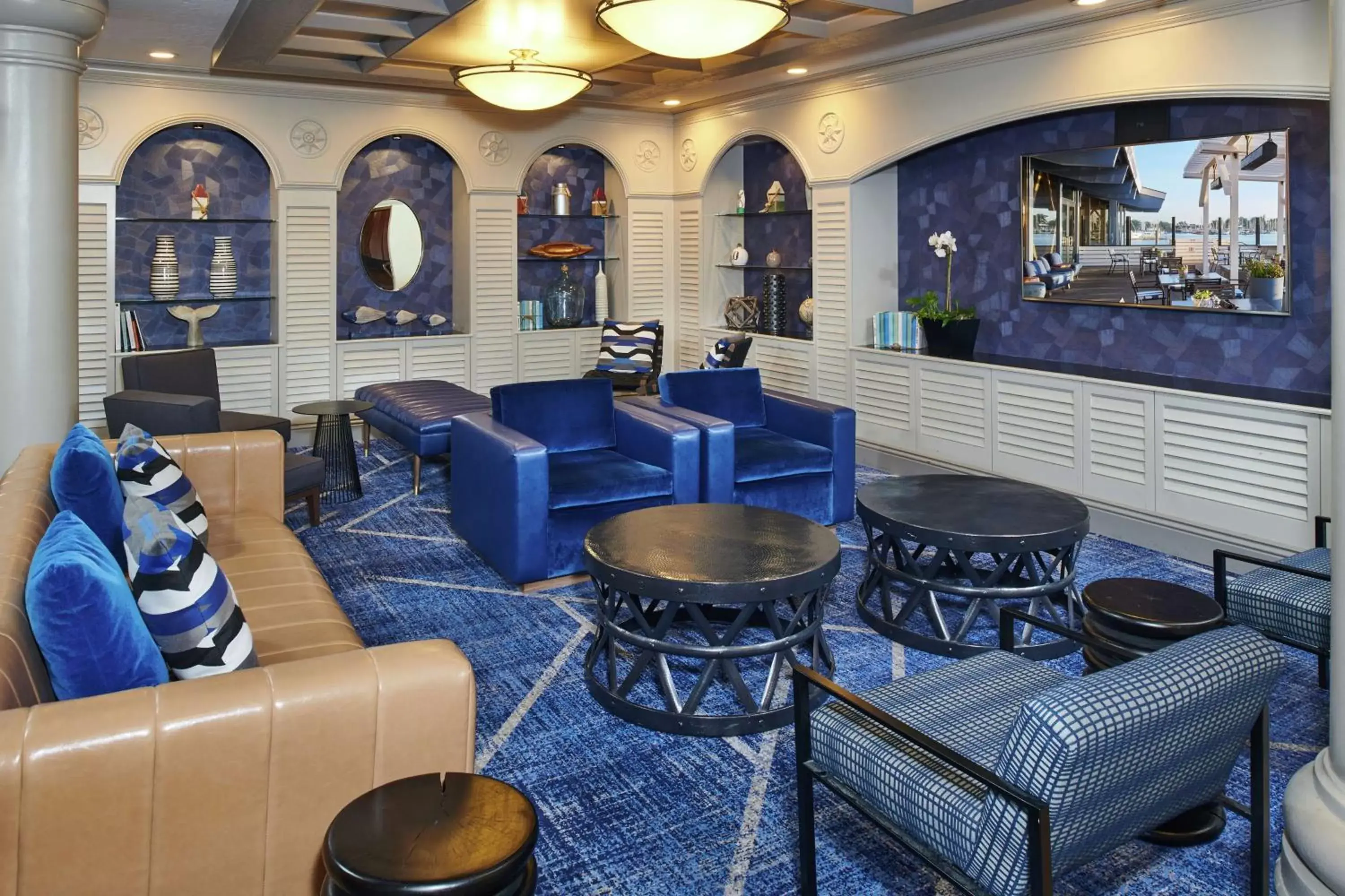 Lobby or reception, Lounge/Bar in DoubleTree by Hilton Hotel Berkeley Marina