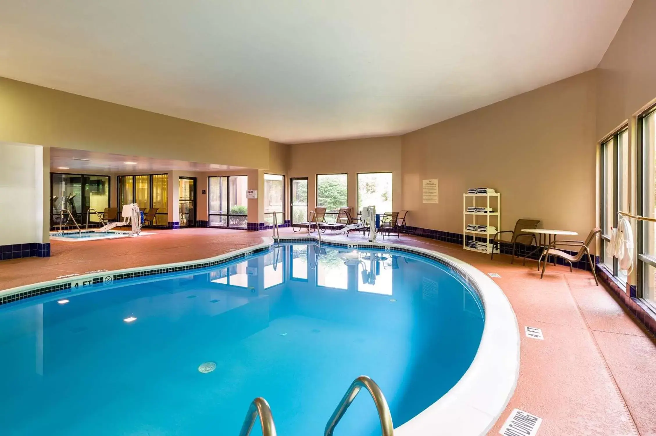 Pool view, Swimming Pool in Hampton Inn Selinsgrove/Shamokin Dam