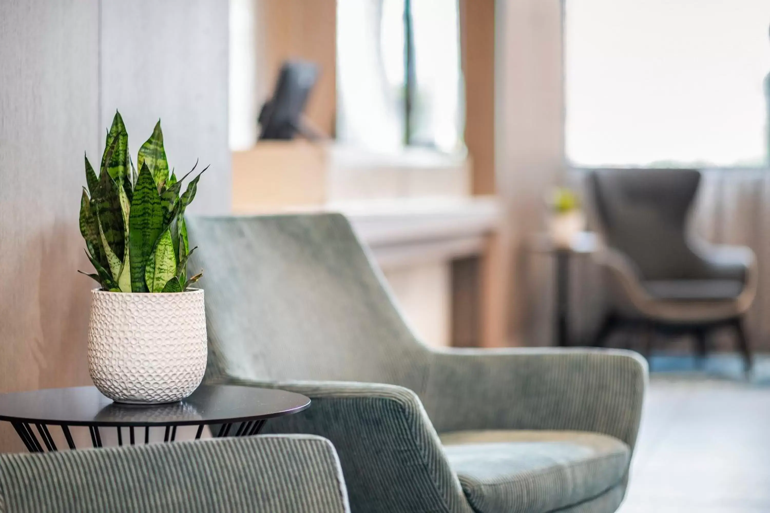 Property building, Seating Area in Holiday Inn Kingston - Waterfront, an IHG Hotel