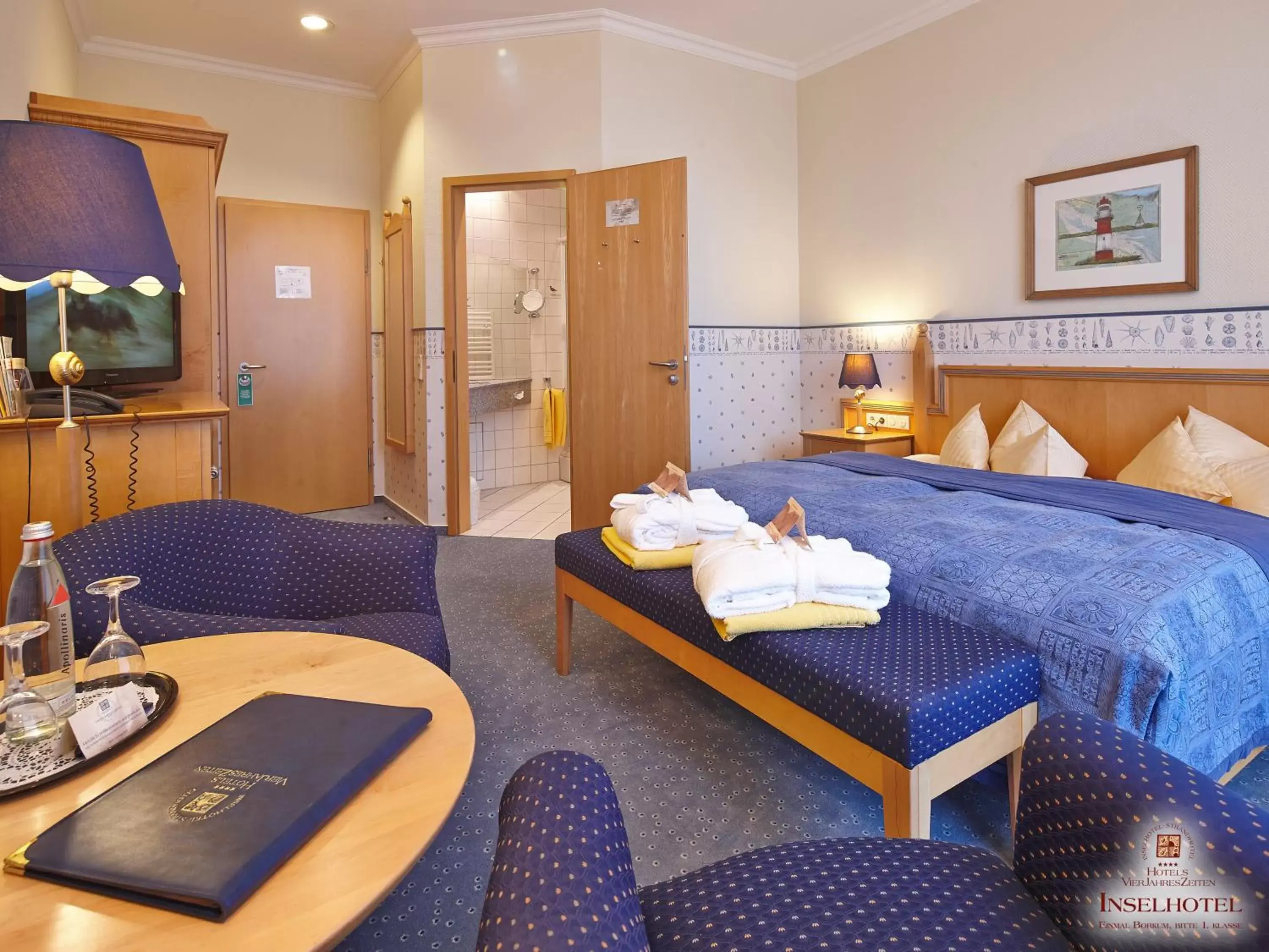 Double Room with Balcony - single occupancy in Inselhotel VierJahreszeiten Double Room with Balcony - single occupancy in Inselhotel VierJahreszeiten