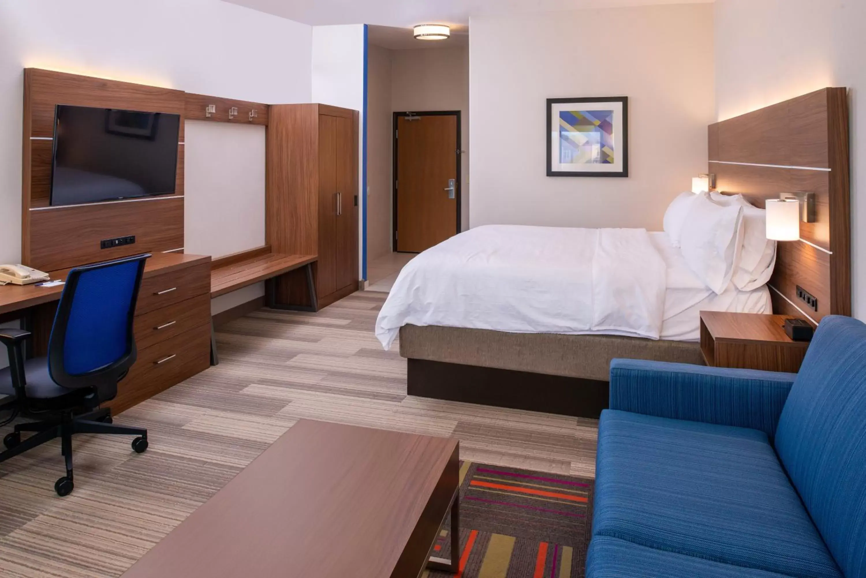 Photo of the whole room, Bed in Holiday Inn Express Hotel & Suites Gunnison, an IHG Hotel