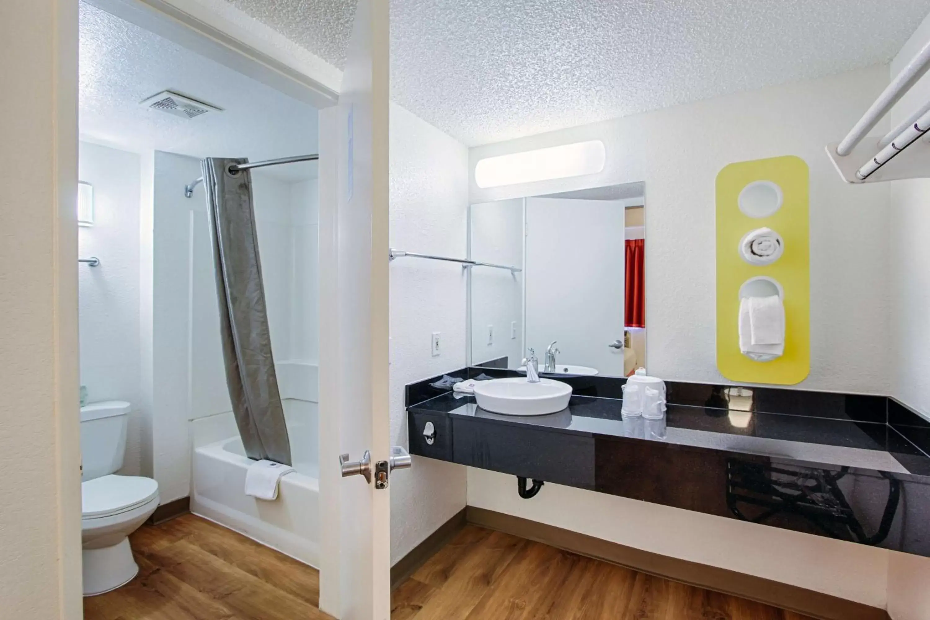 Shower, Bathroom in Motel 6-La Mesa, CA - San Diego