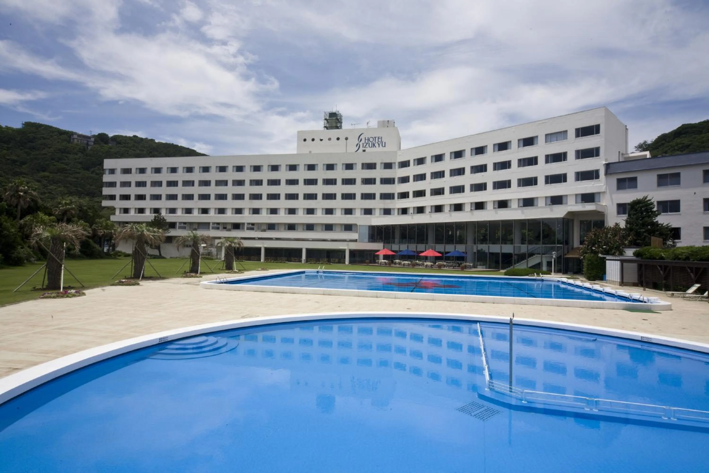 Facade/entrance in Hotel Izukyu