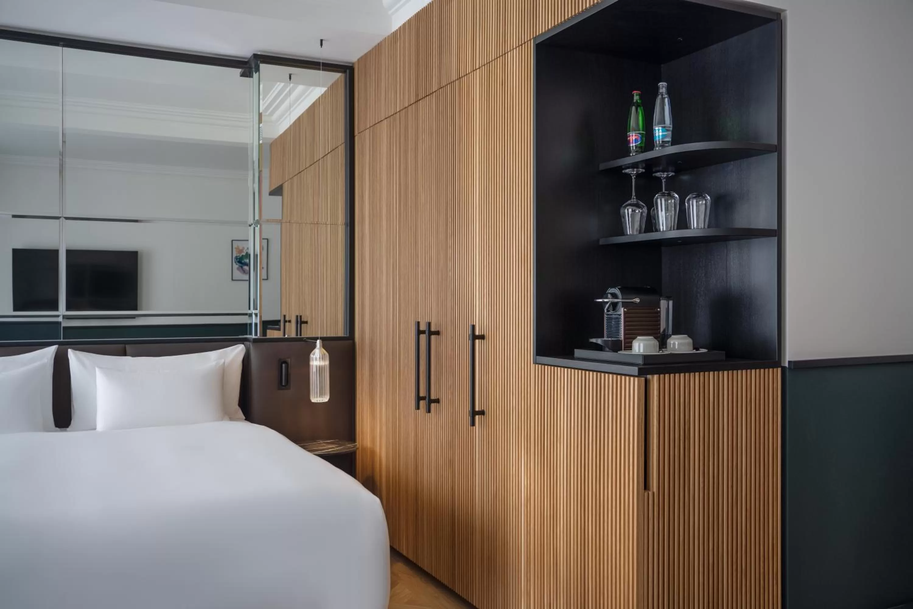 Coffee/tea facilities, Bed in Almanac X Alcron Prague