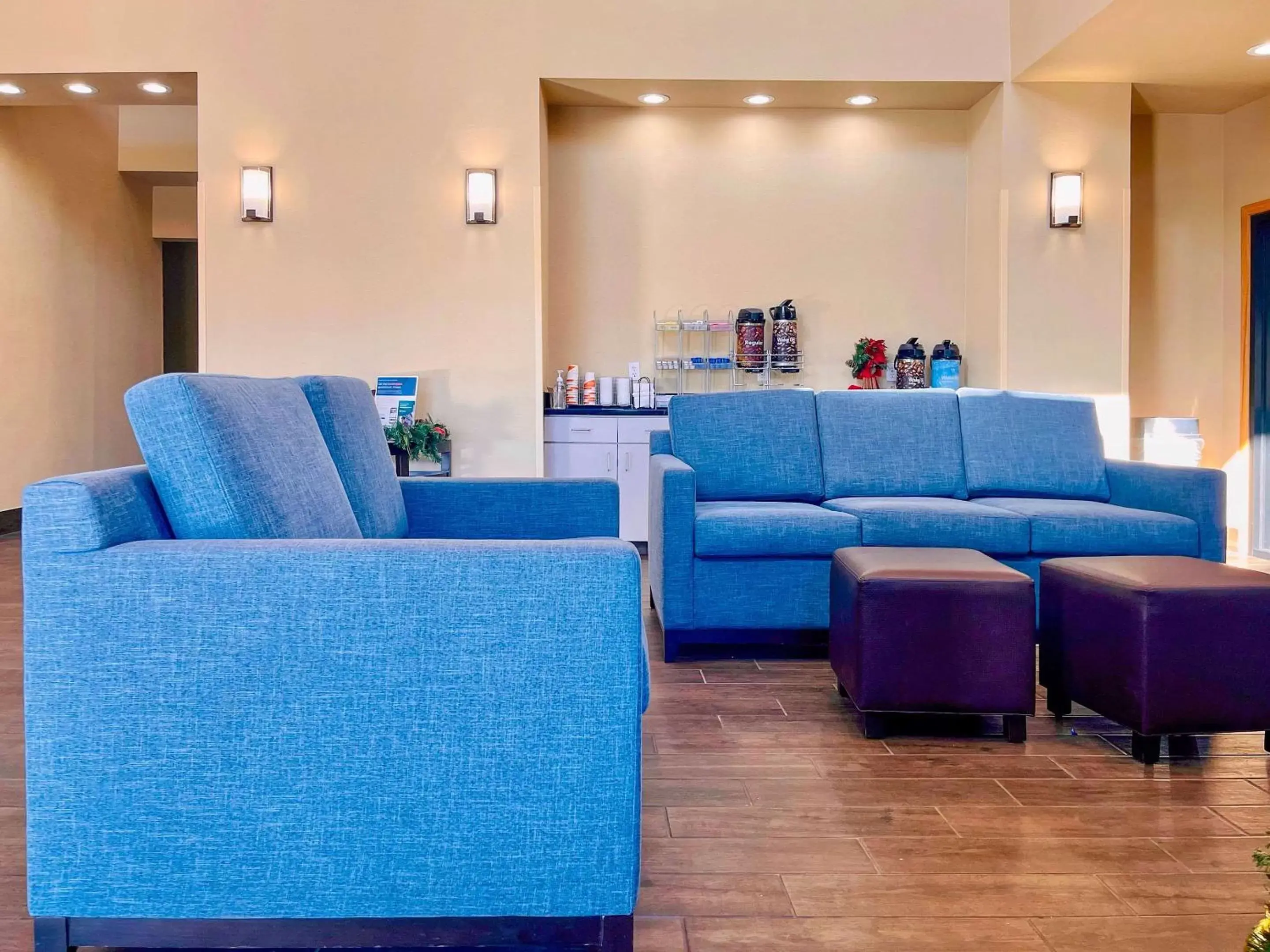 Lobby or reception, Seating Area in Comfort Suites University Las Cruces