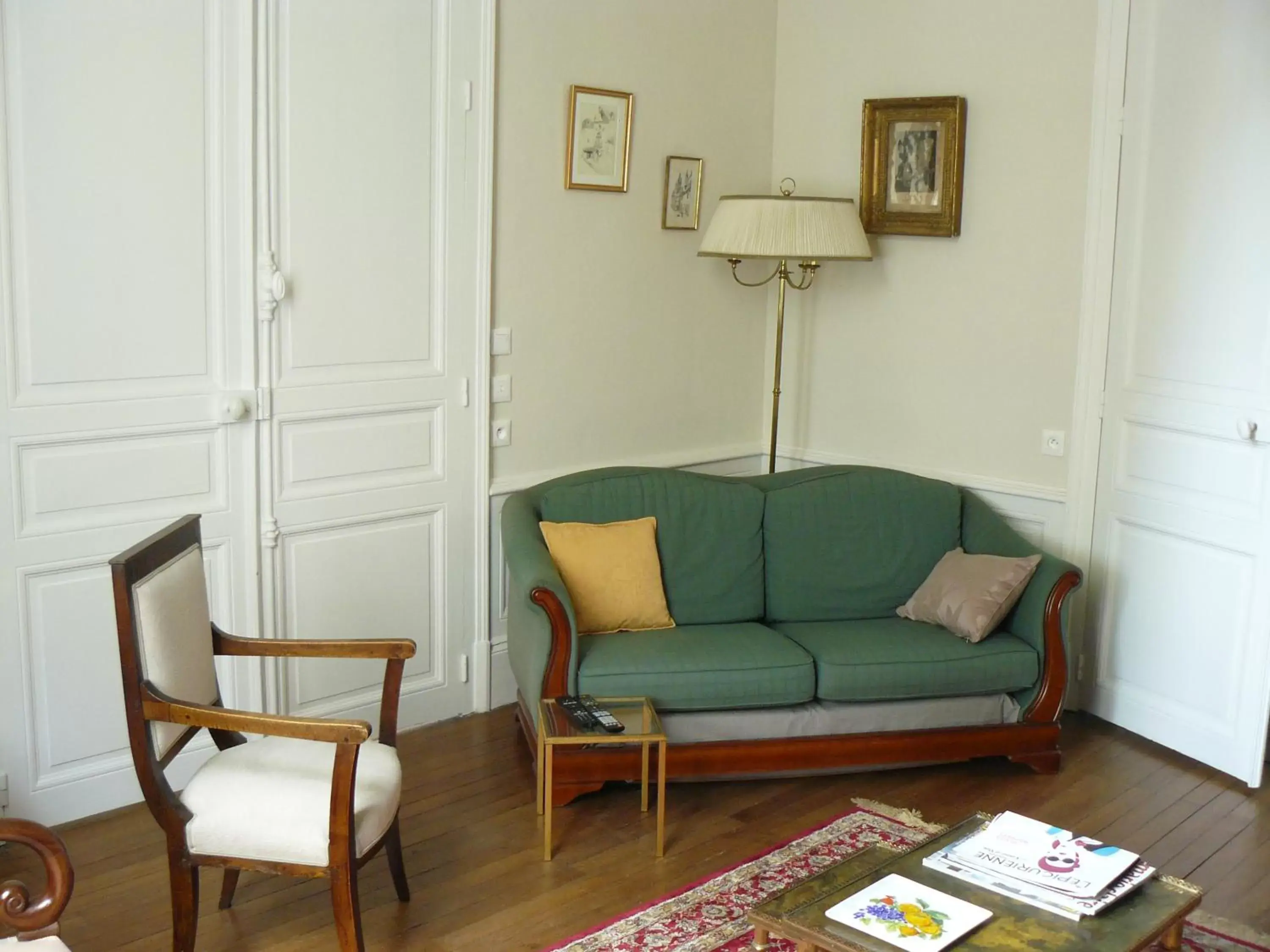 Communal lounge/ TV room, Seating Area in La Maison de Saumur