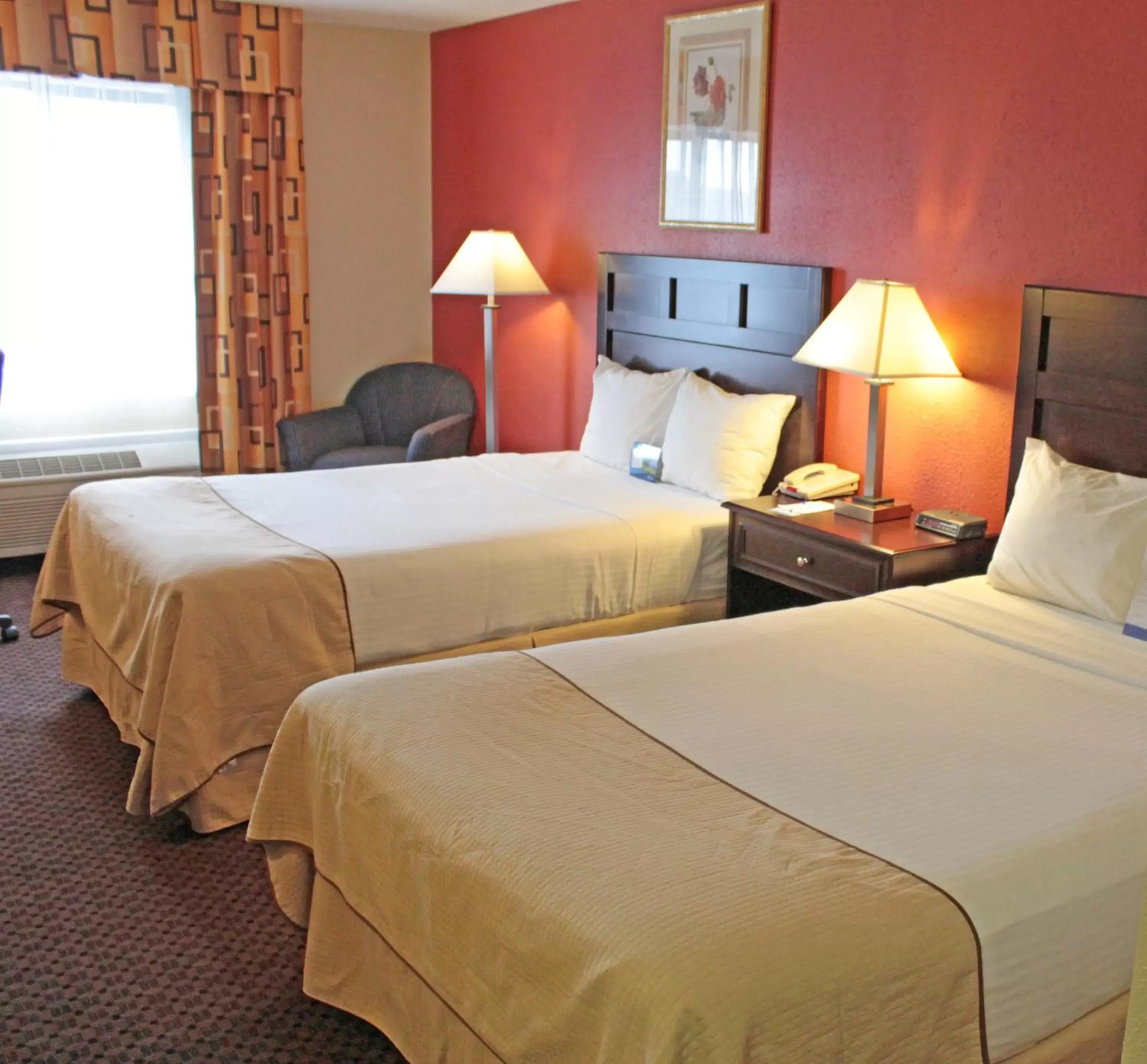 Bed in Baymont by Wyndham Battle Creek Downtown