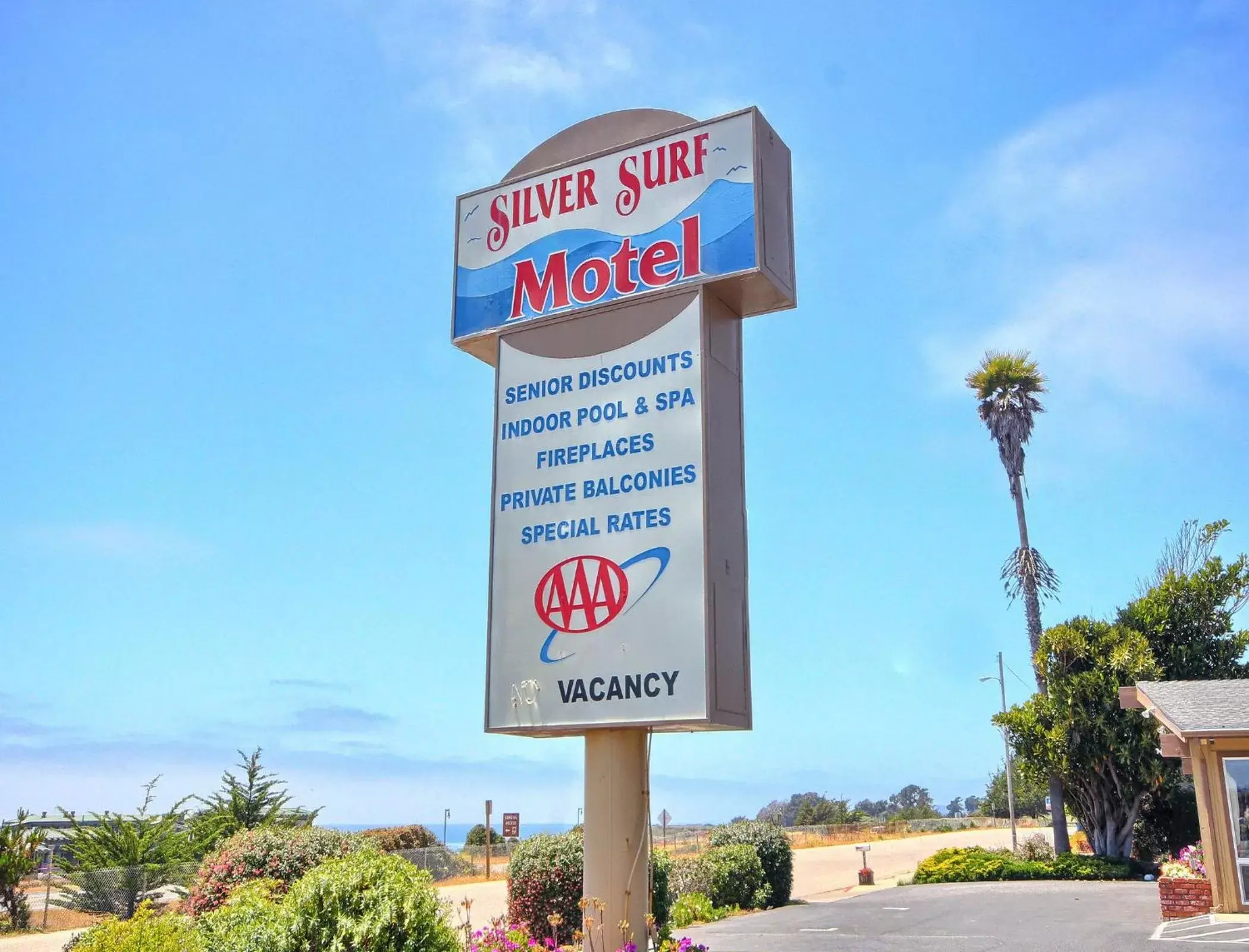 Facade/entrance in Silver Surf Motel