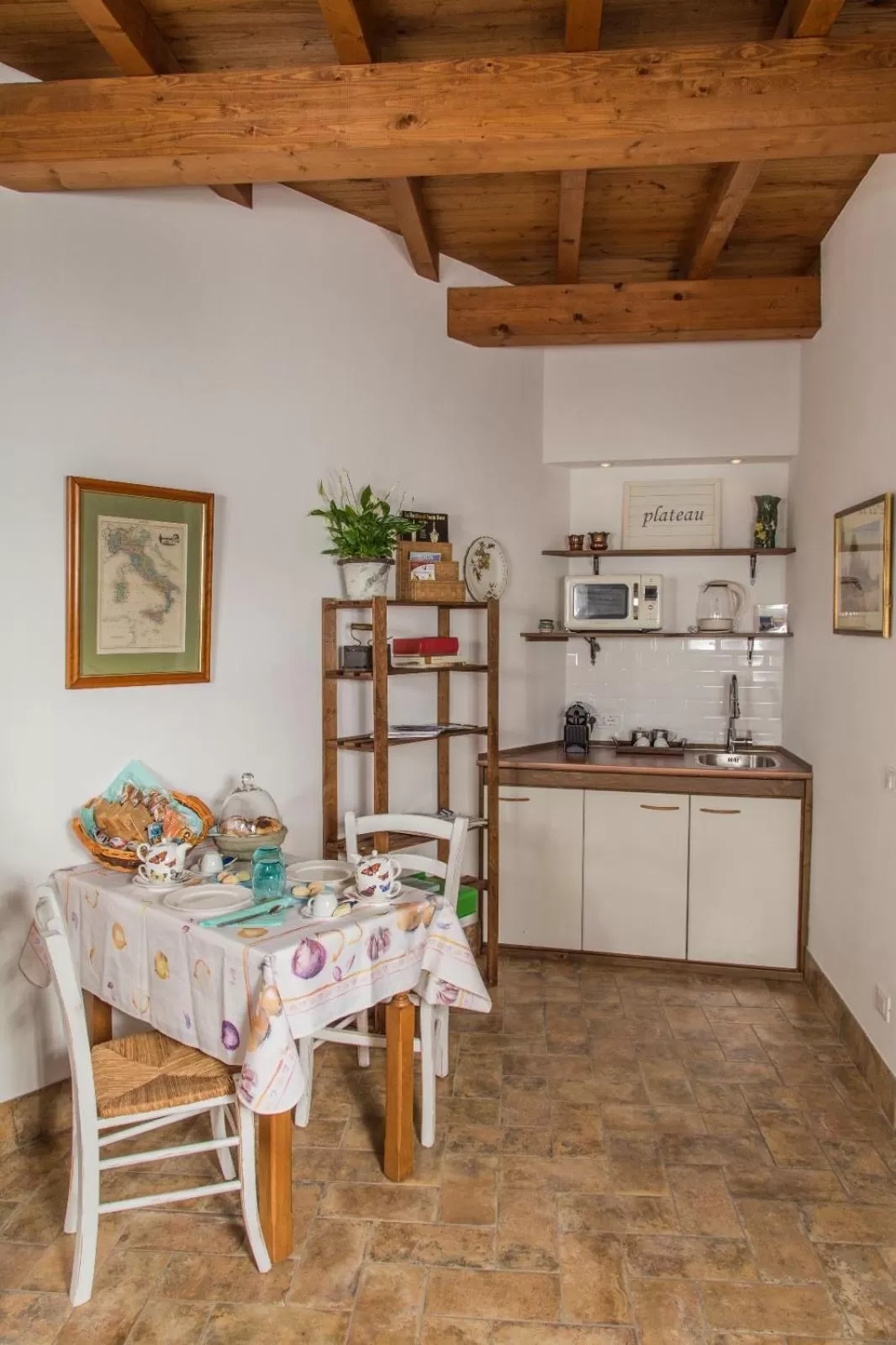 Kitchen/Kitchenette in B&B Etruscan Garden