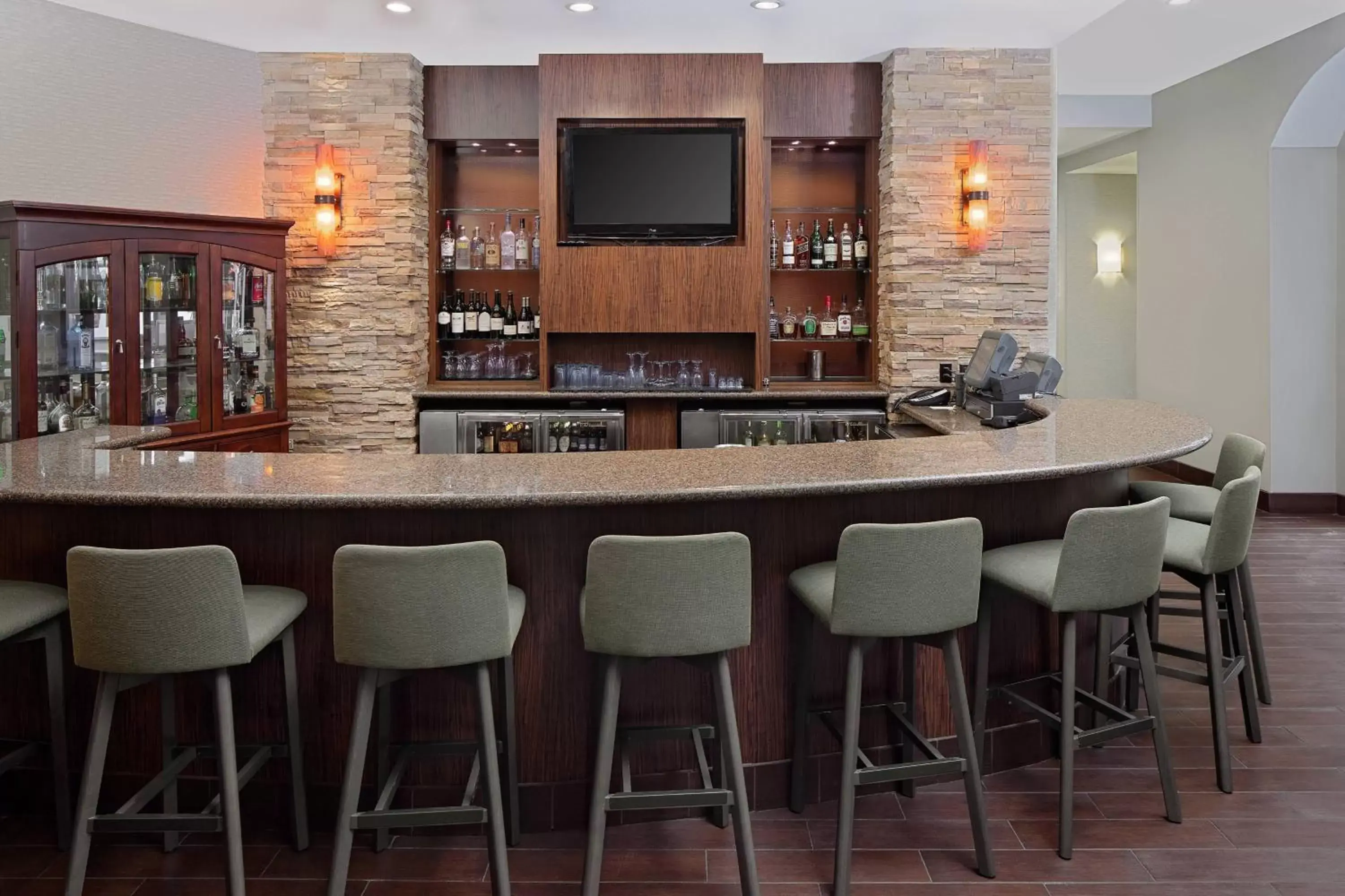Restaurant/places to eat, Lounge/Bar in Courtyard by Marriott Houma