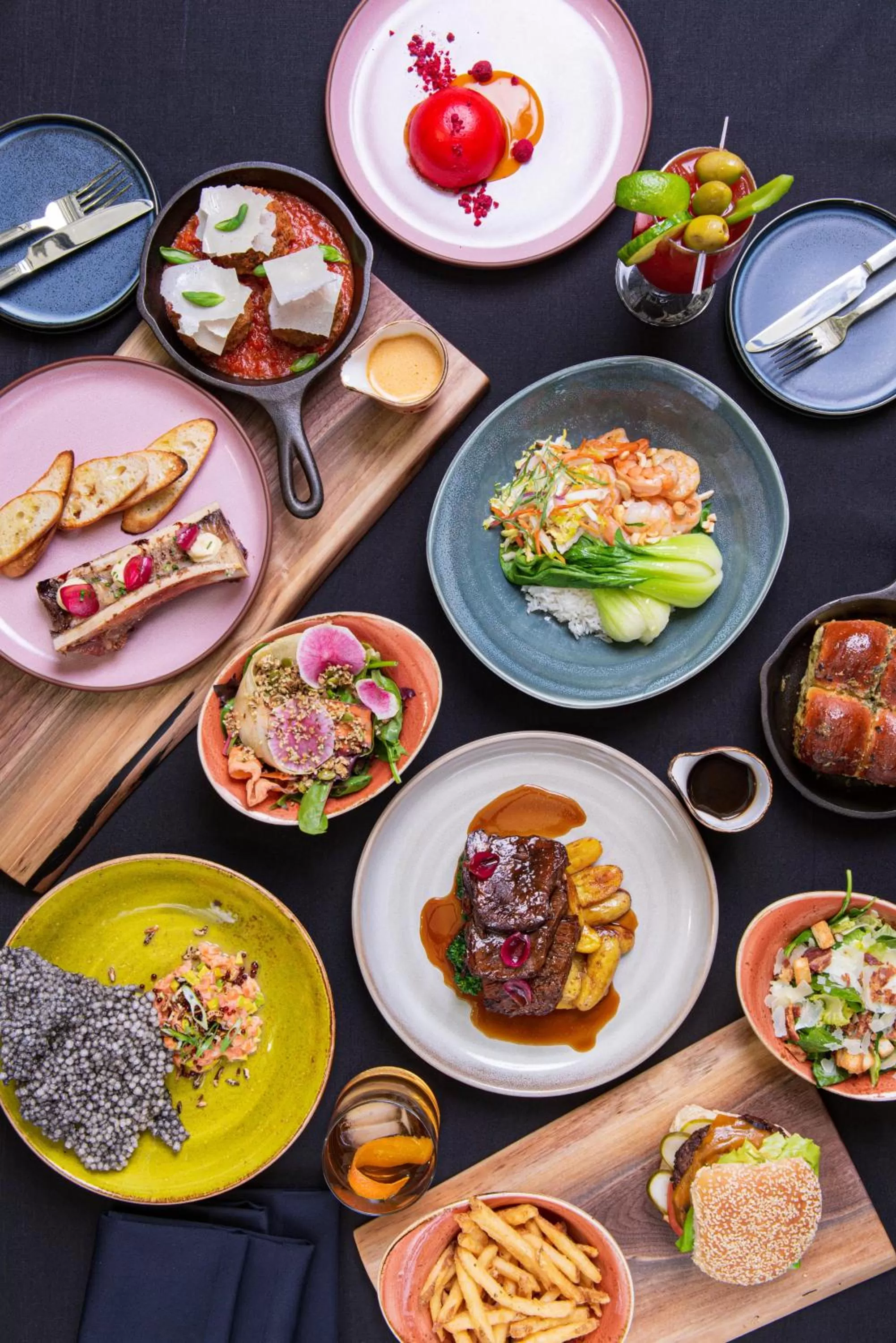 Restaurant/places to eat in InterContinental Toronto Centre by IHG