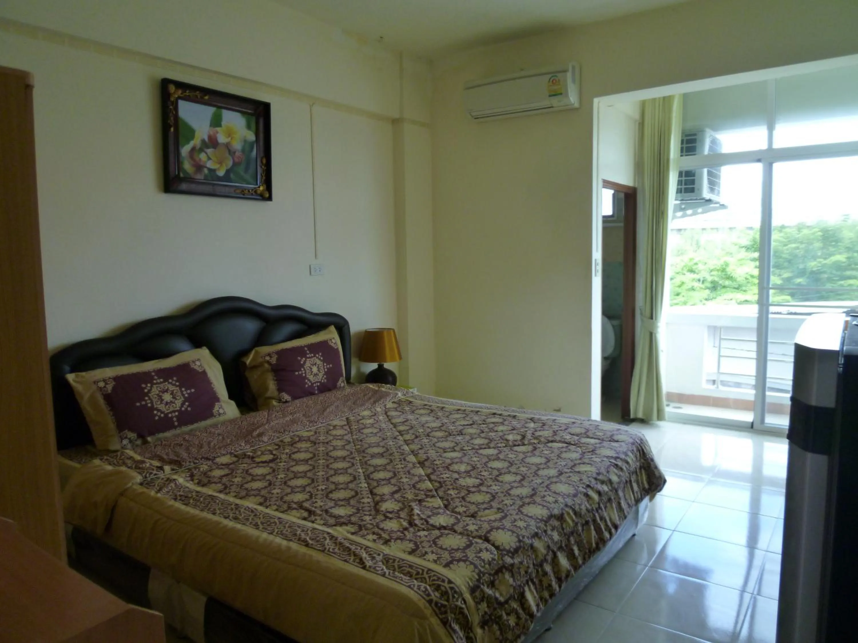 Bed in Vanlisut Hotel Ngamwongwan