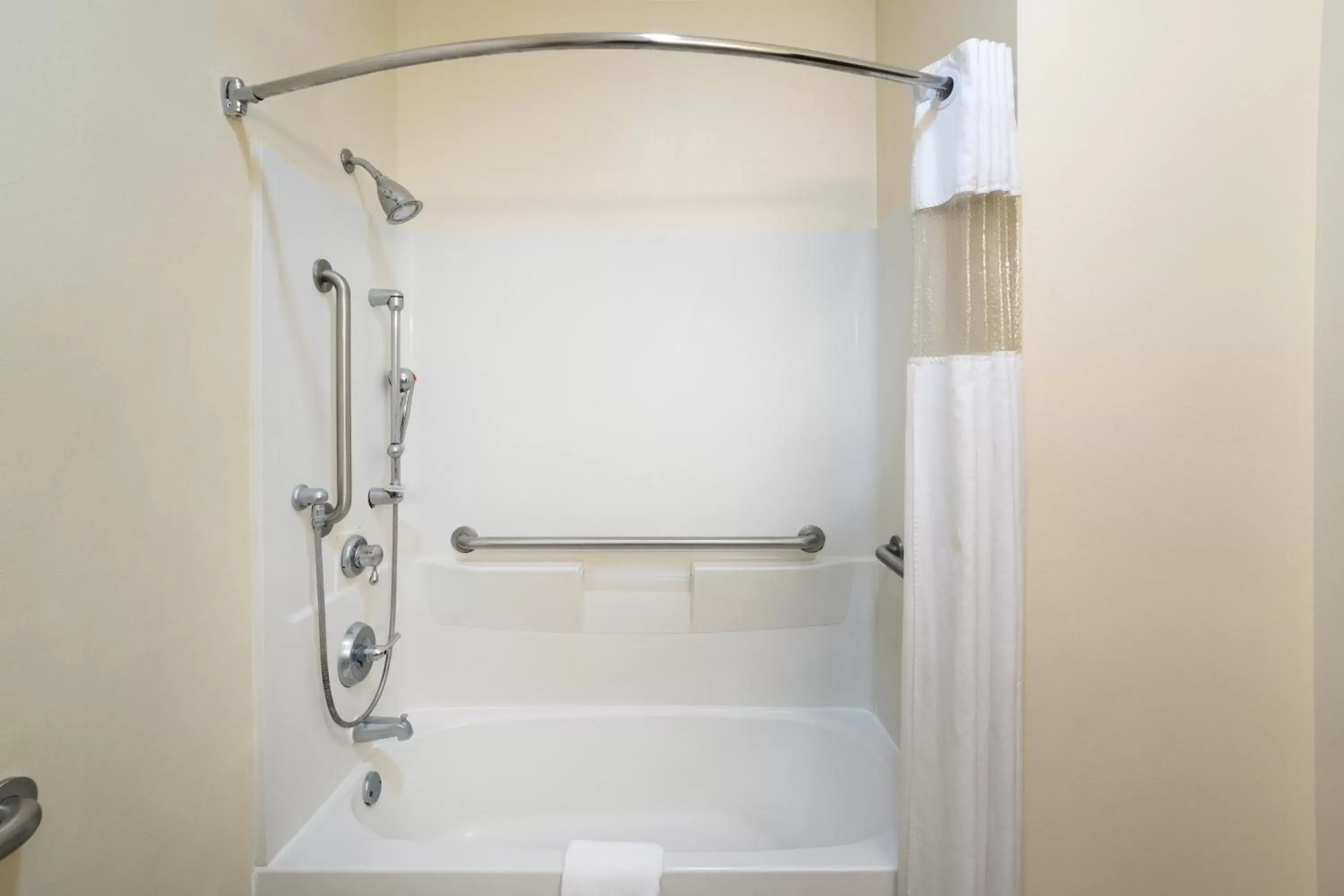 Shower, Bathroom in Baymont by Wyndham Savannah South