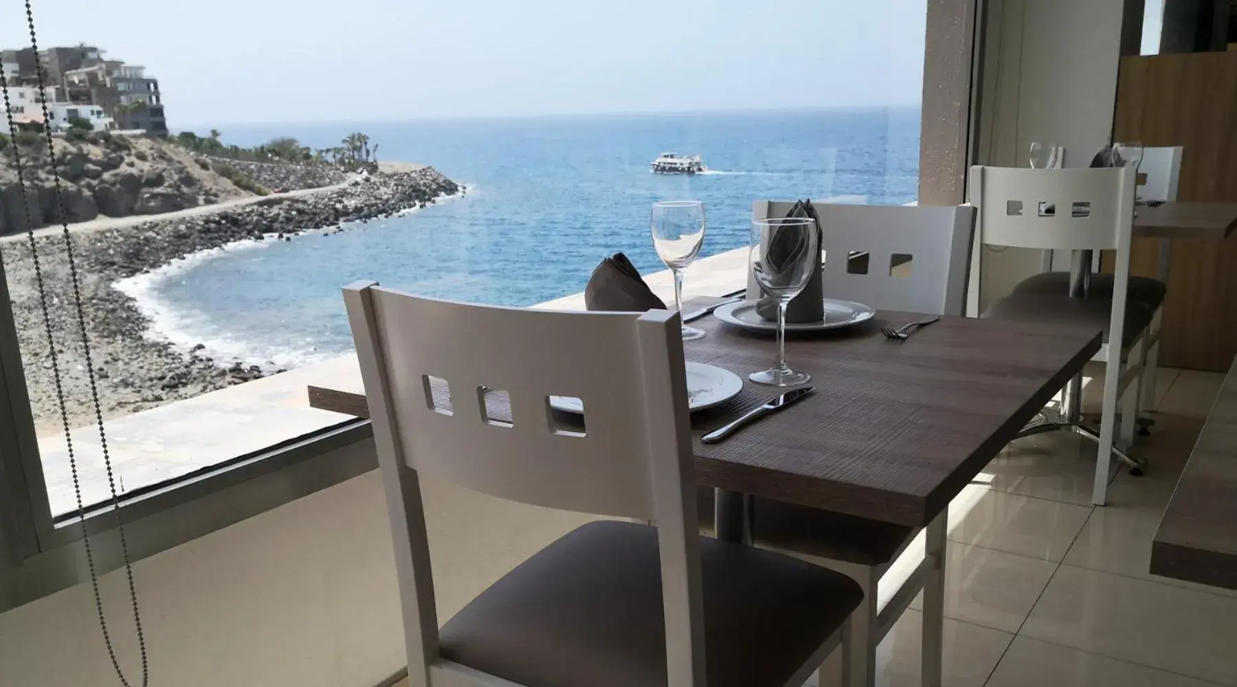 Restaurant/places to eat, Sea View in Marina Elite