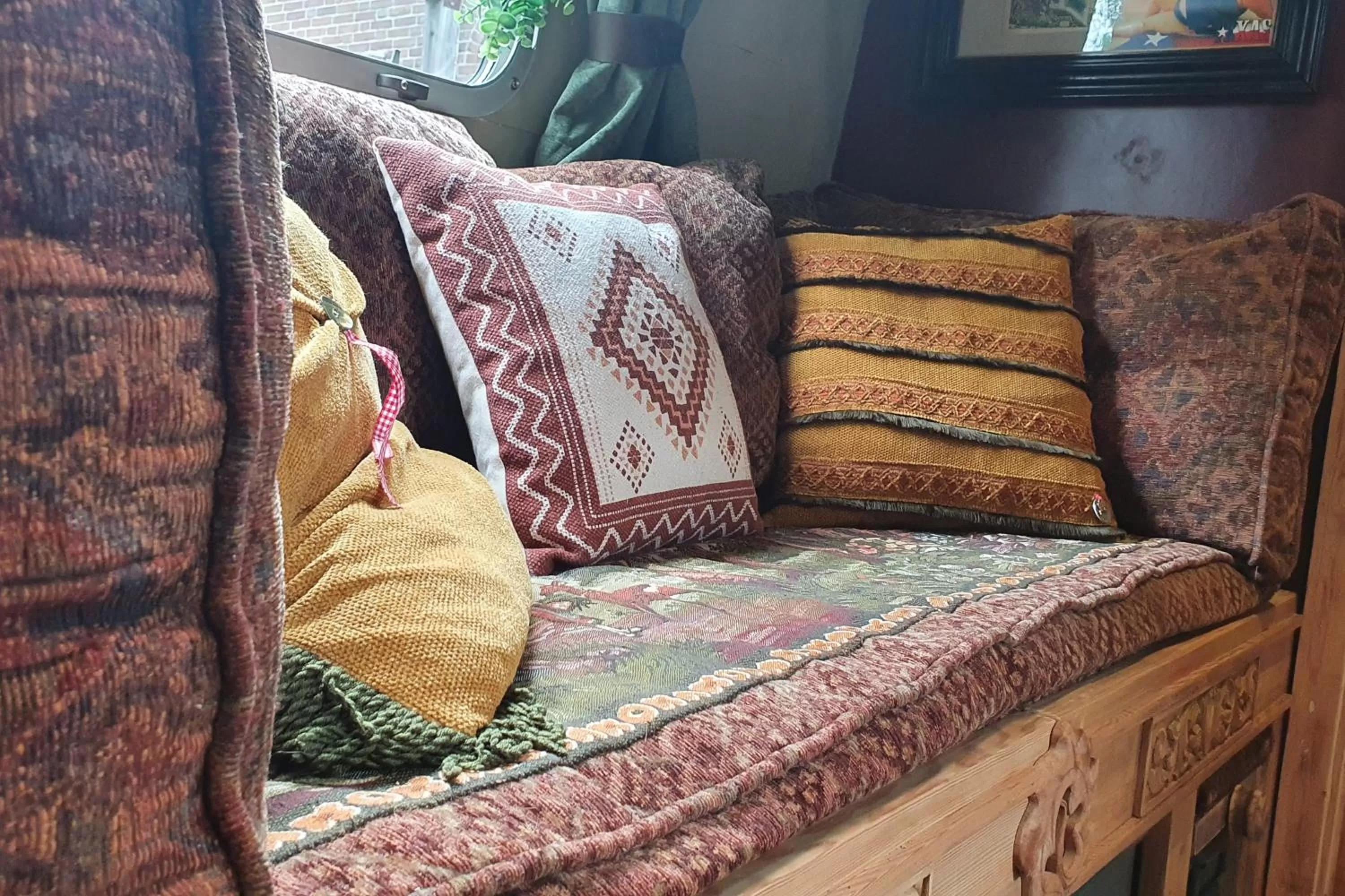 Bed, Seating Area in AirstreamNB