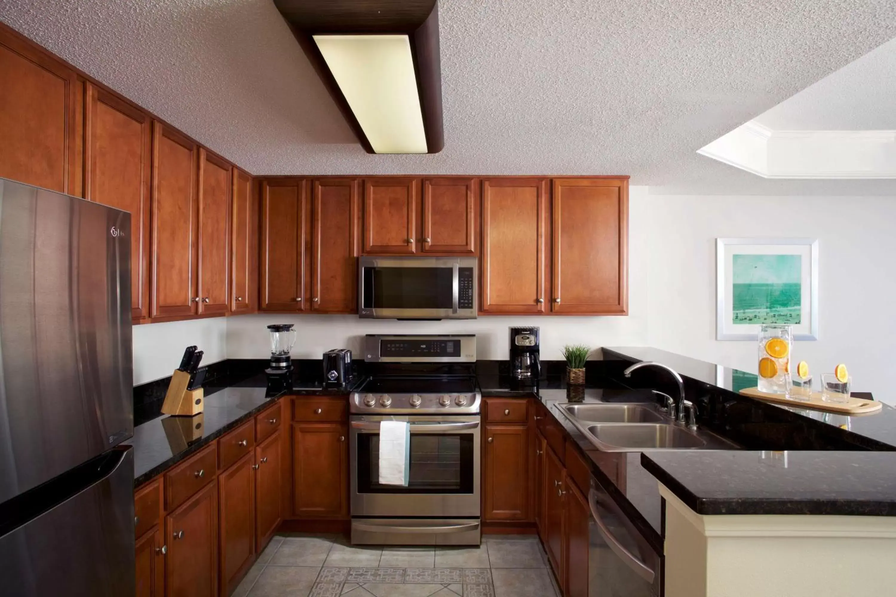 Kitchen or kitchenette, Kitchen/Kitchenette in Hilton Grand Vacations Club Anderson Ocean Myrtle Beach