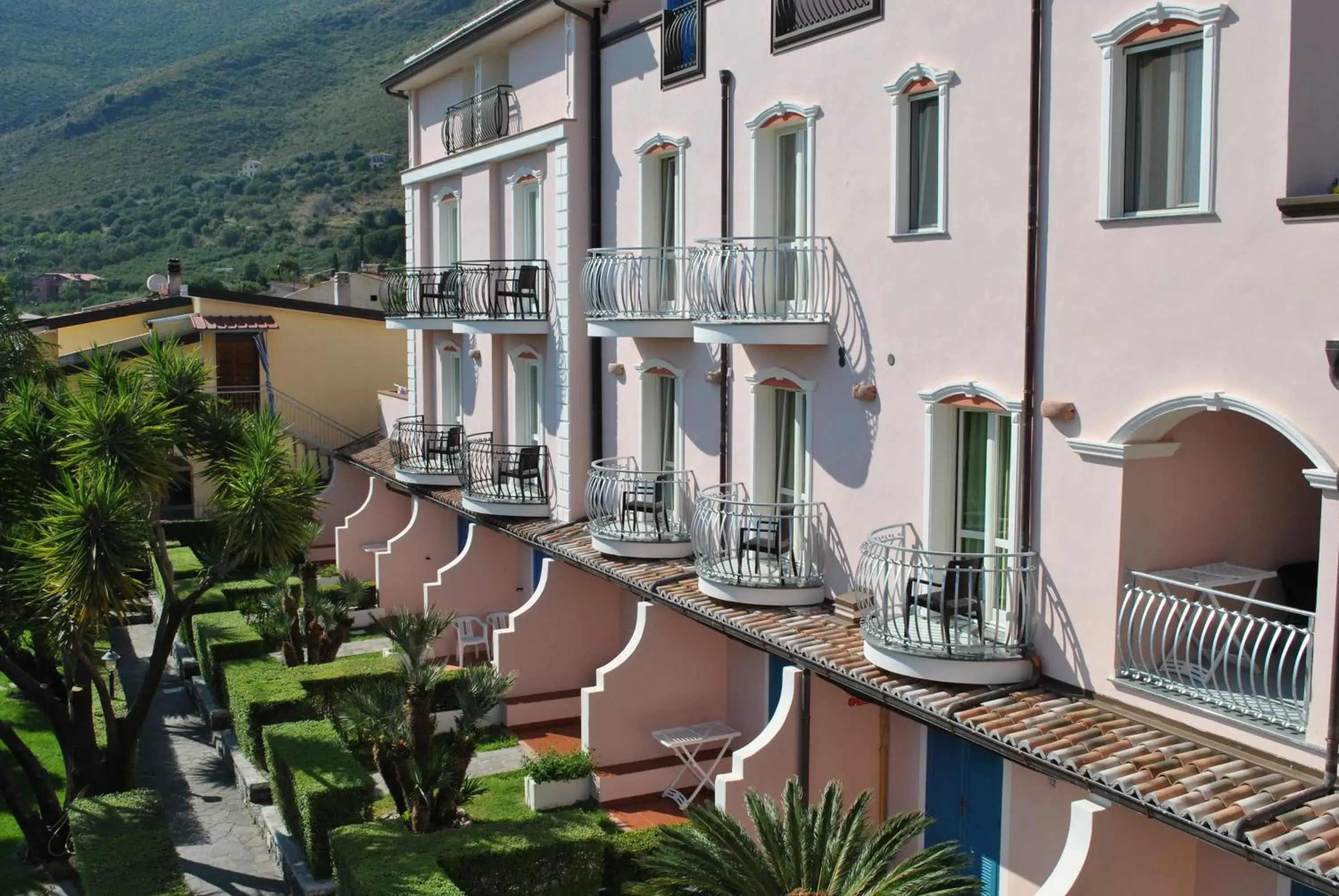 Property Building in Hotel Ristorante Borgo La Tana