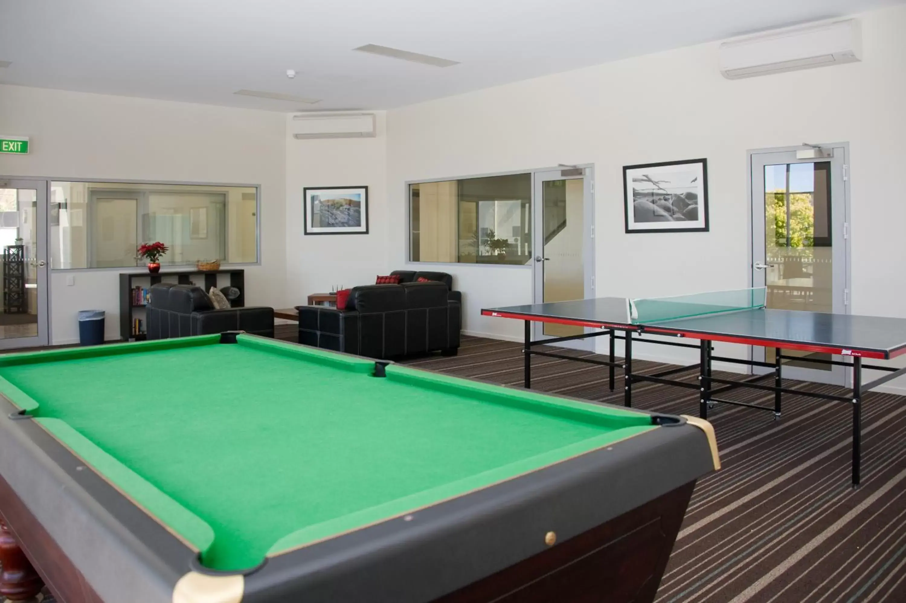 Game Room, Billiards in Bay View Villas