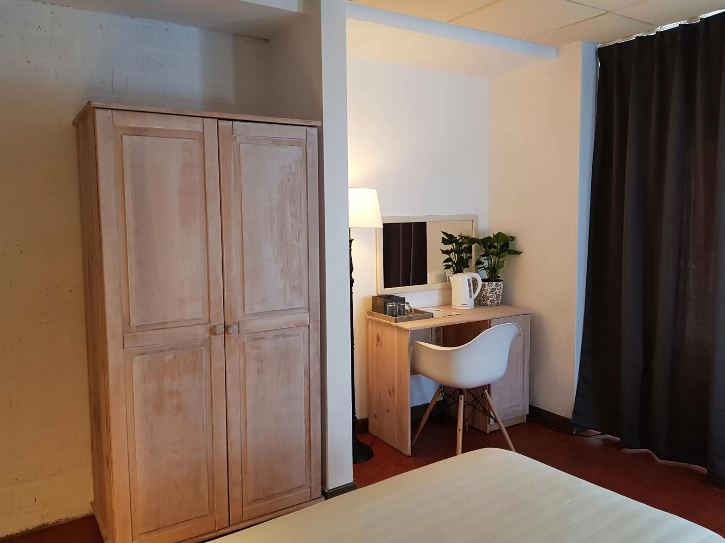 Bedroom, Bed in Hotel Le Provencal