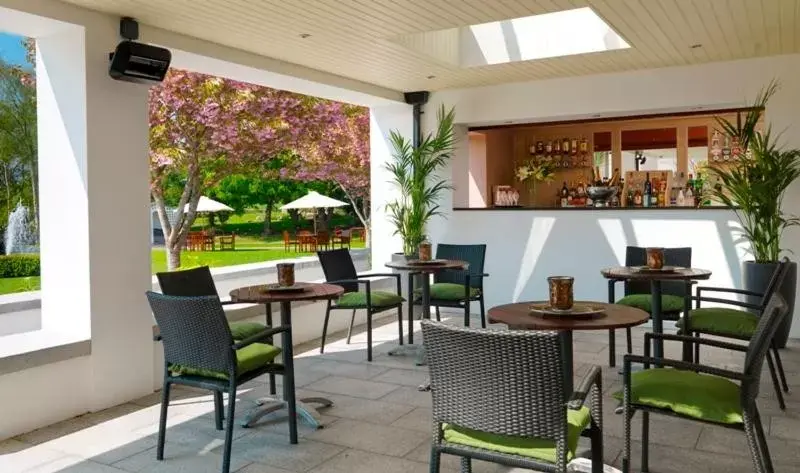 Balcony/Terrace, Restaurant/Places to Eat in Ballygarry Estate Hotel & Spa