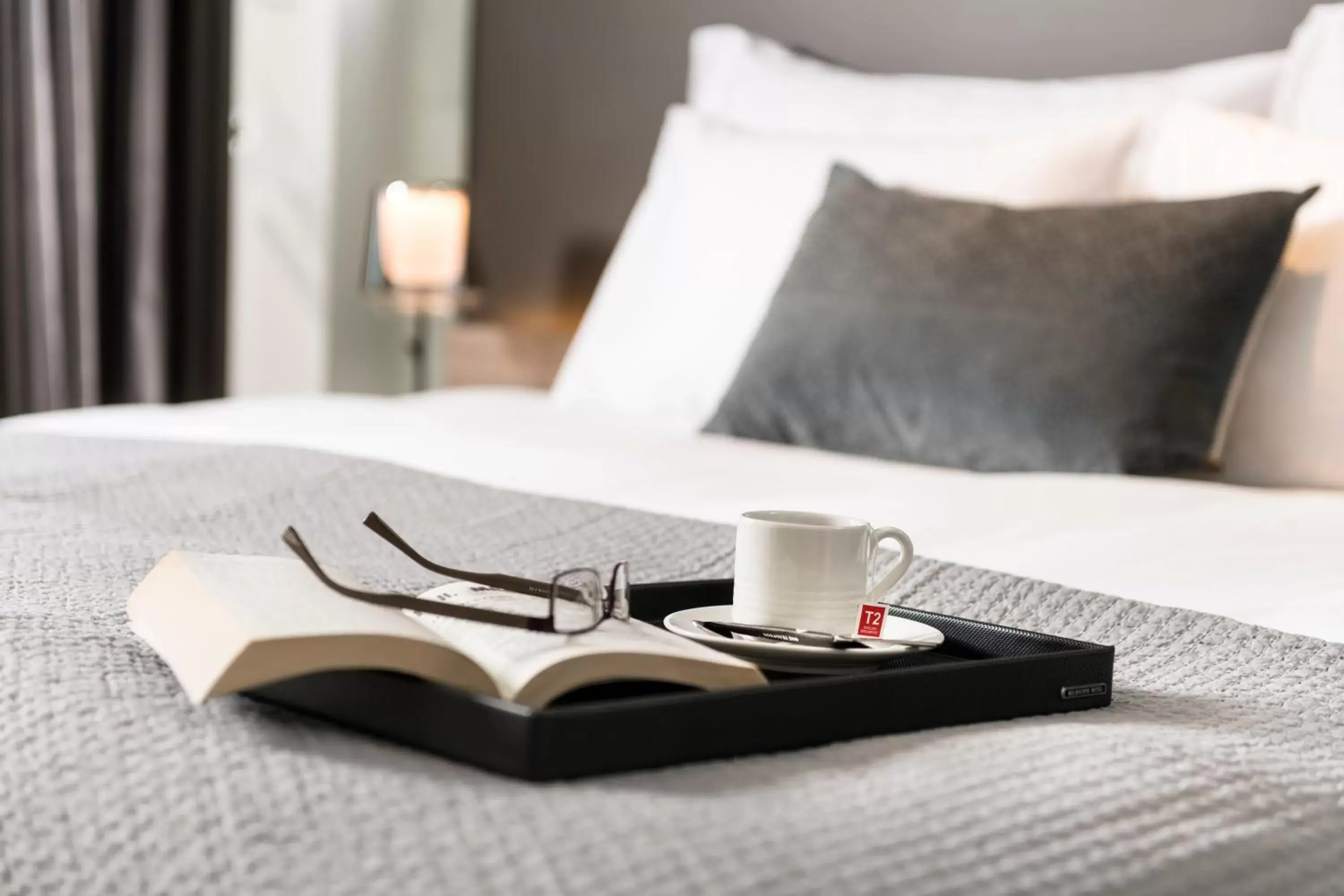 Coffee/tea facilities, Bed in The Melbourne Hotel