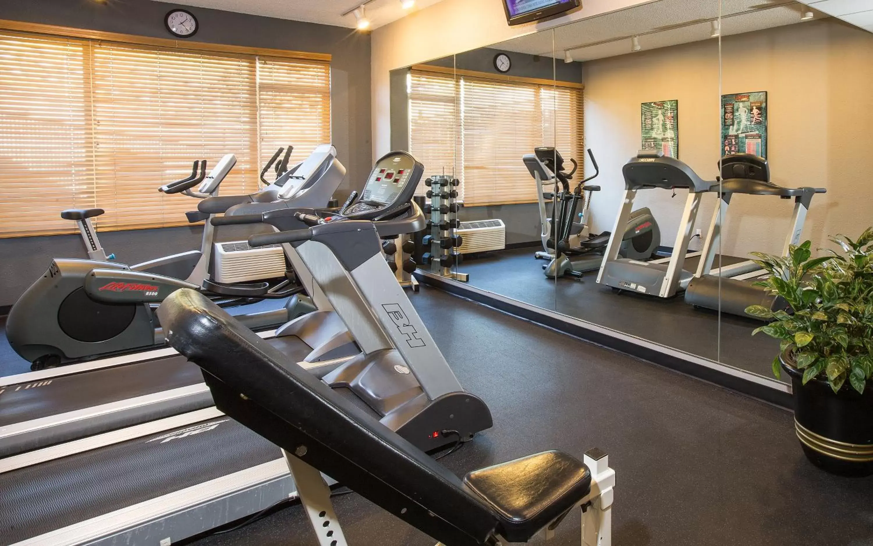 Fitness centre/facilities, Fitness Center/Facilities in Coast Gateway Hotel