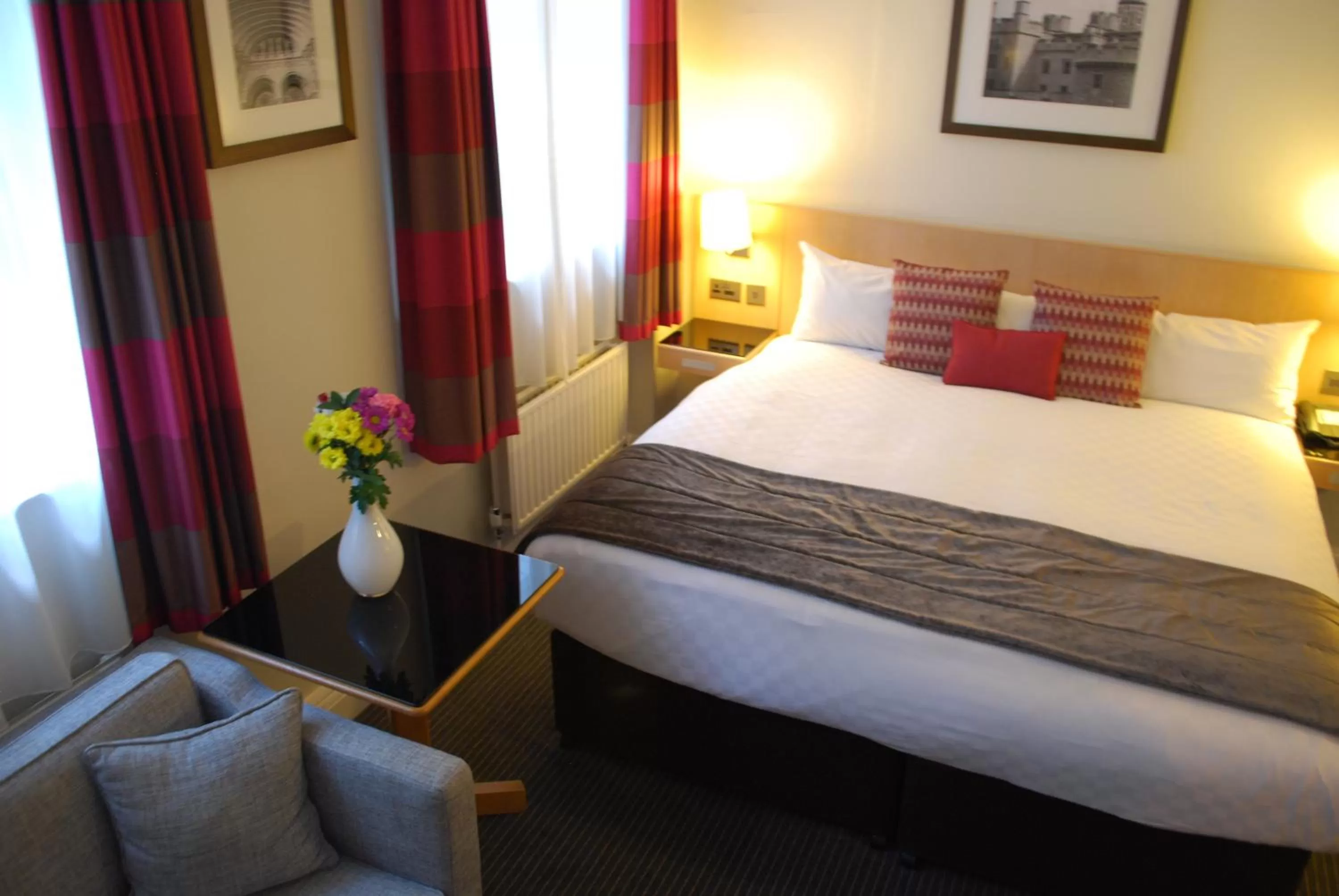 Bed in Thistle London Bloomsbury Park