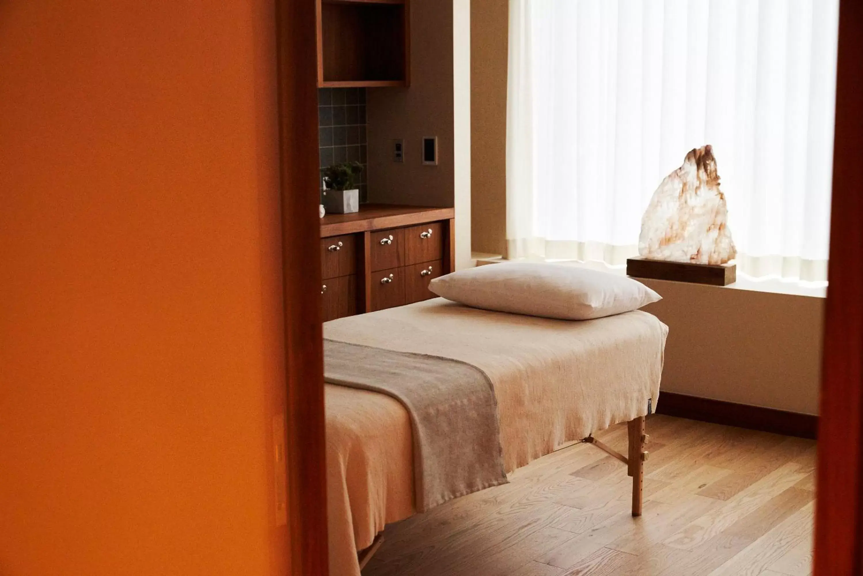 Massage, Bed in Eaton DC
