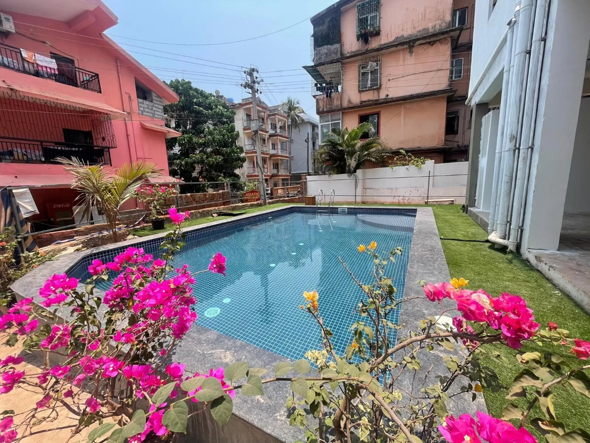 Swimming Pool in Pajaros Blu