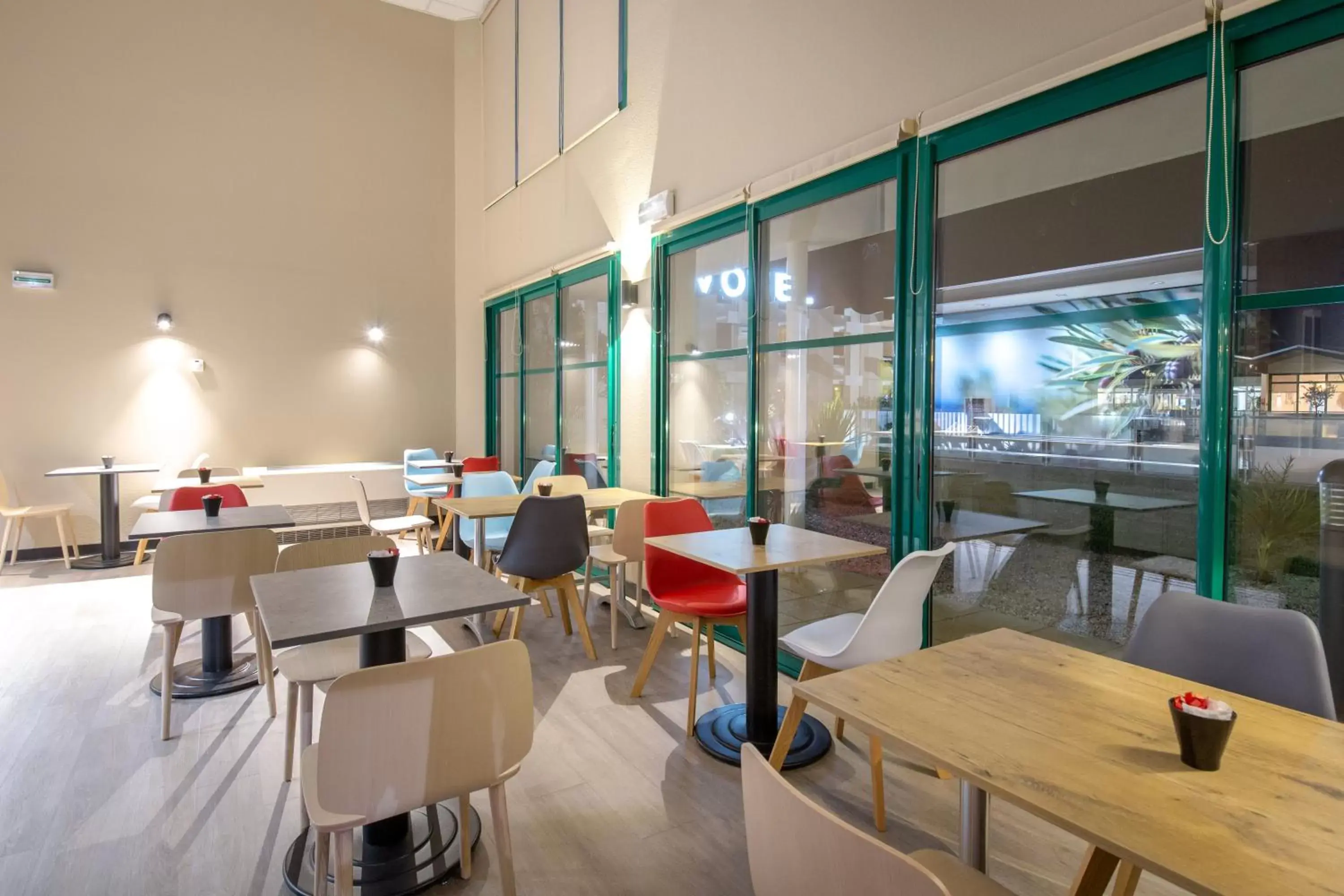 Meals, Restaurant/Places to Eat in ibis Perpignan Nord Rivesaltes