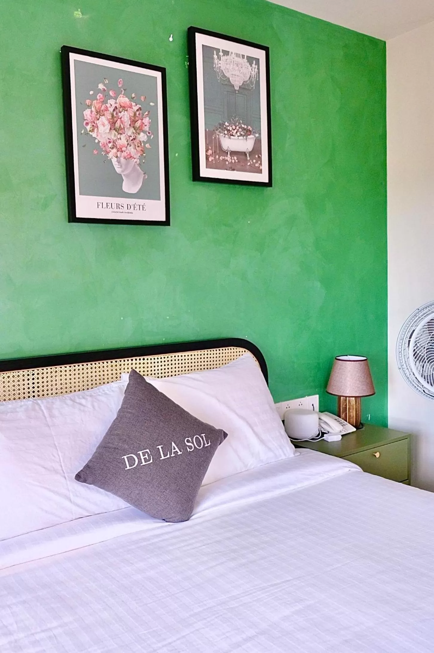 Bed in De La Sol Villa Dalat