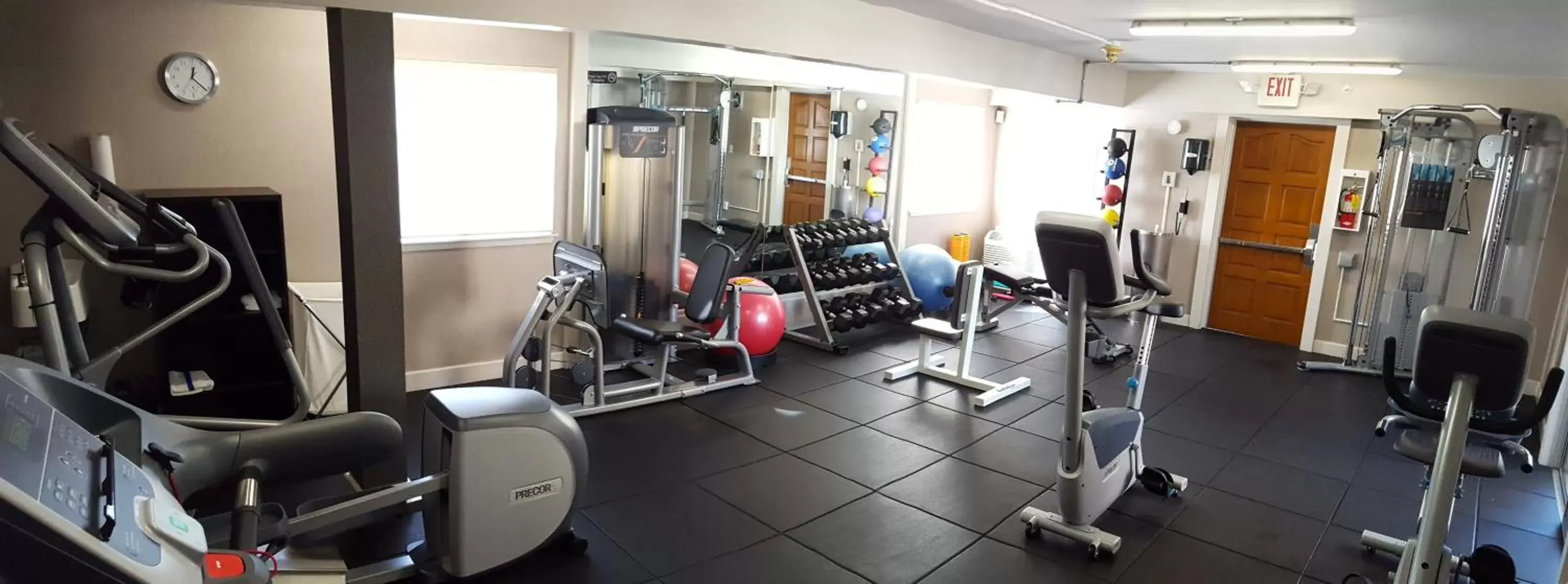 Fitness centre/facilities in Hotel Strata Fitness centre/facilities in Hotel Strata