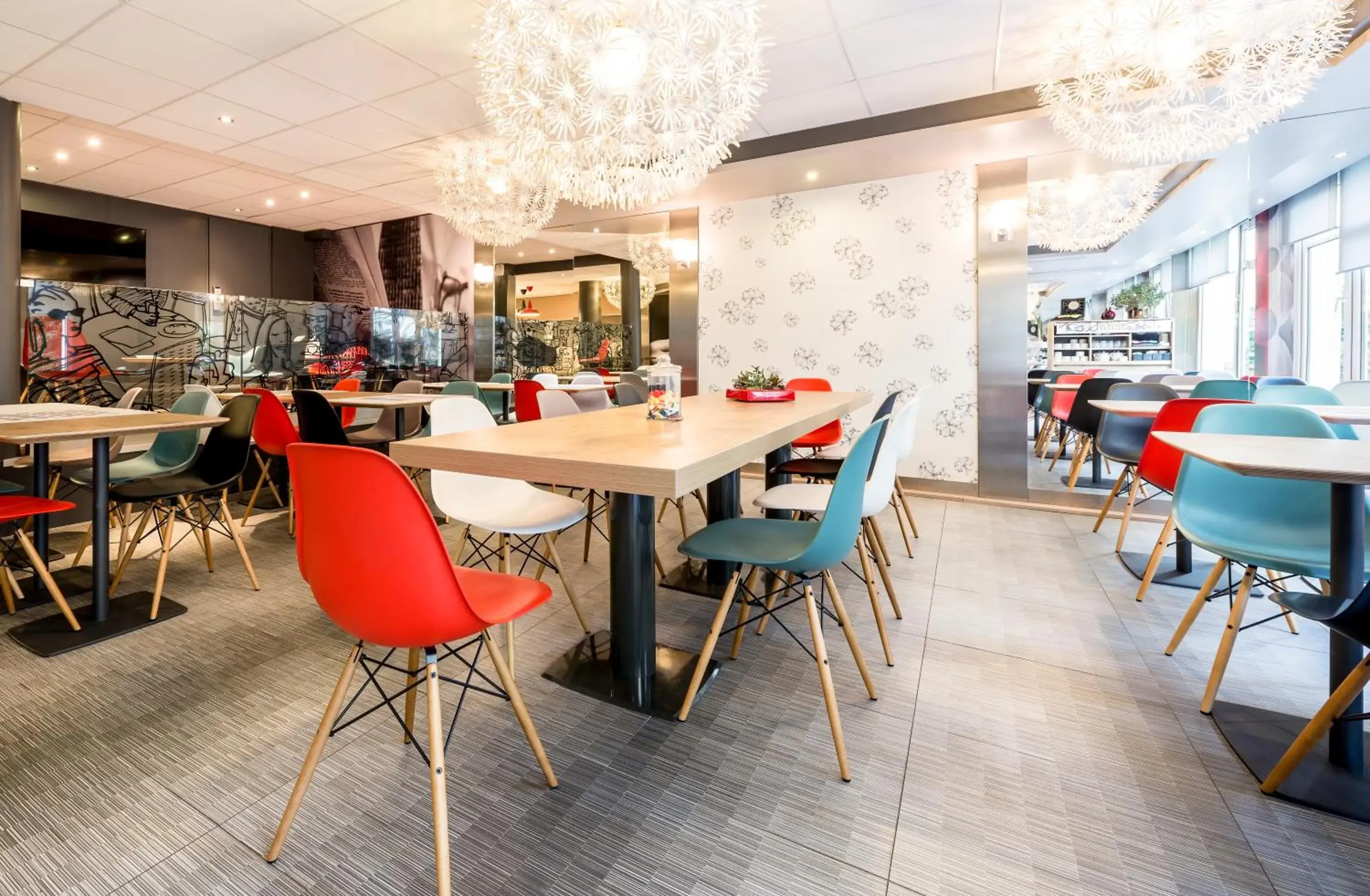 Restaurant/places to eat in ibis Paris Vanves Parc des Expositions Restaurant/places to eat in ibis Paris Vanves Parc des Expositions