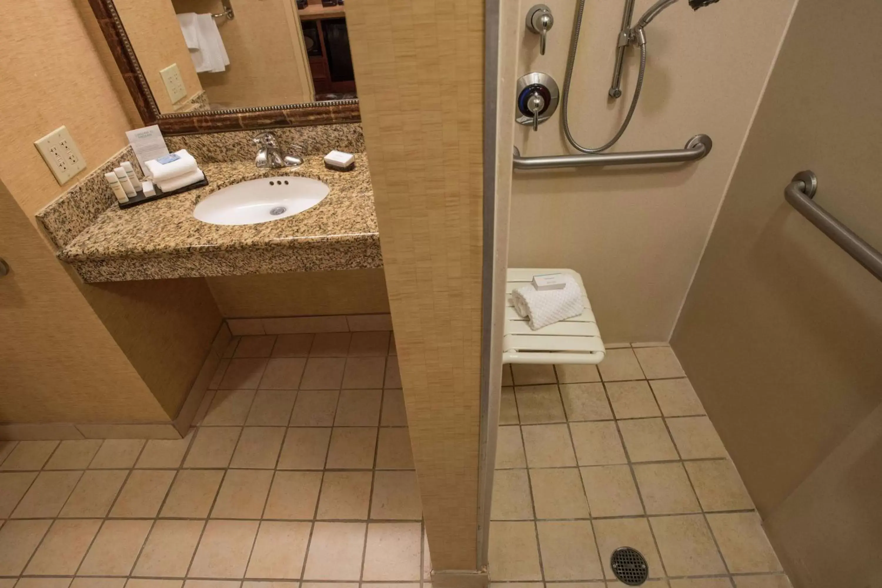 Bathroom in Embassy Suites by Hilton Charlotte Concord Golf Resort & Spa