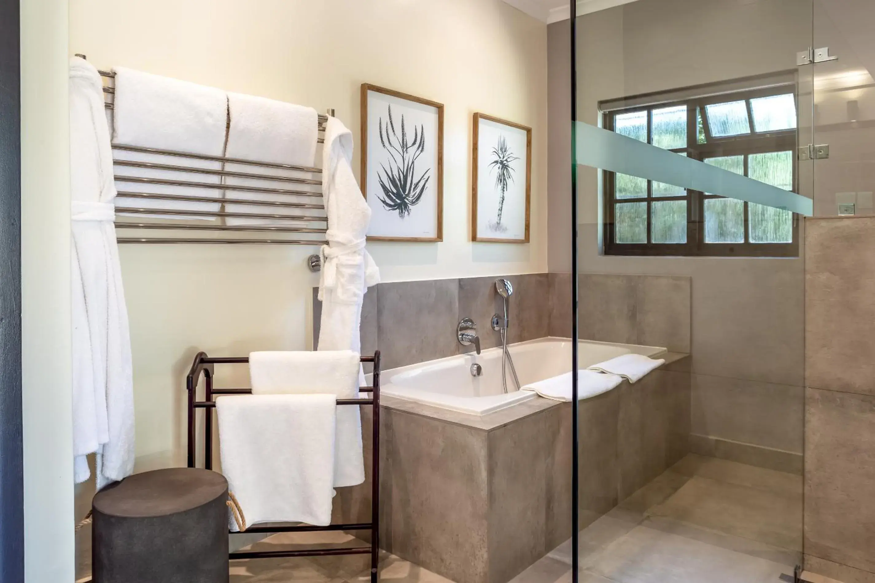 Bathroom in Wedgeview Country House & Spa