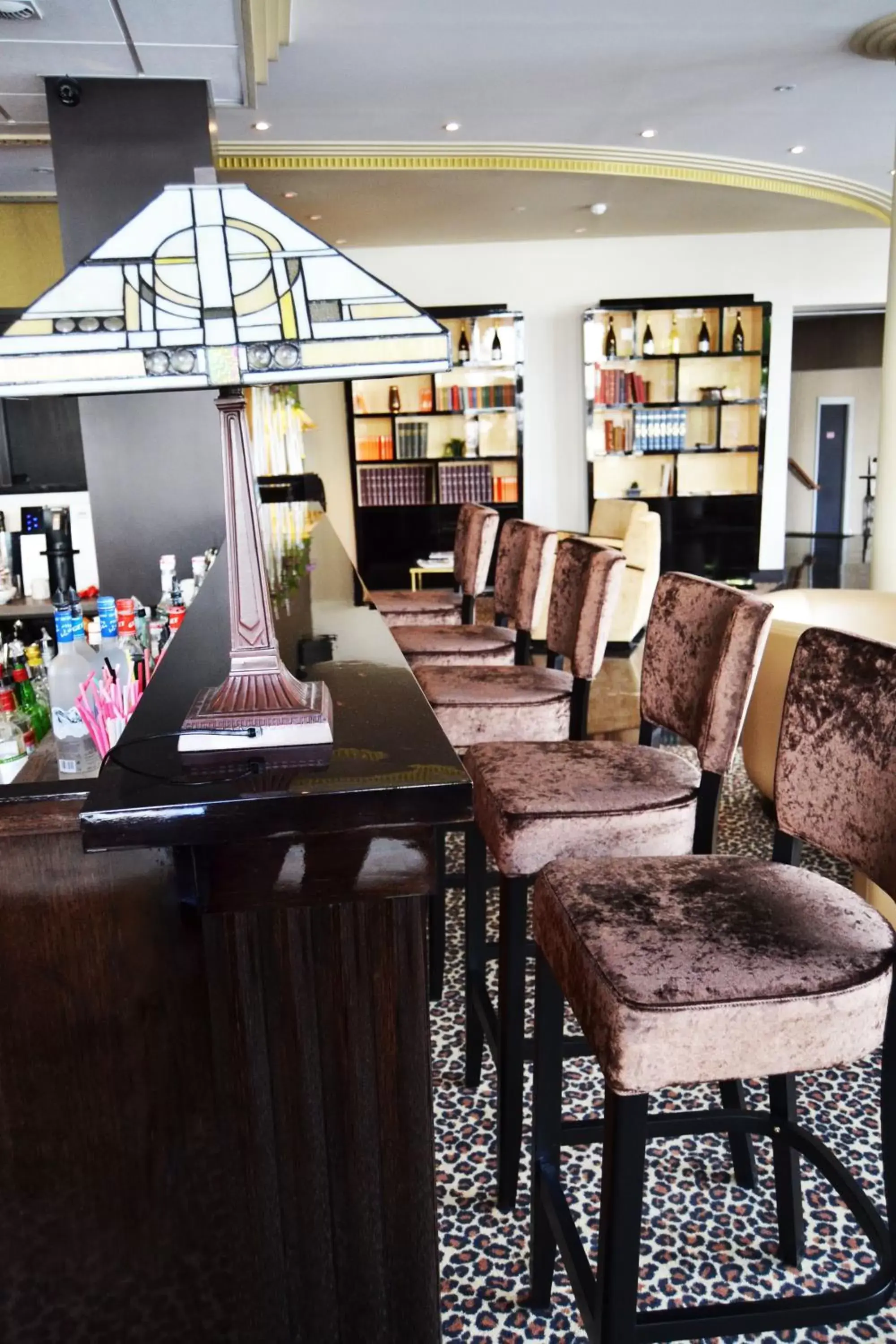Lounge or bar, Lounge/Bar in Jehan De Beauce - Les Collectionneurs