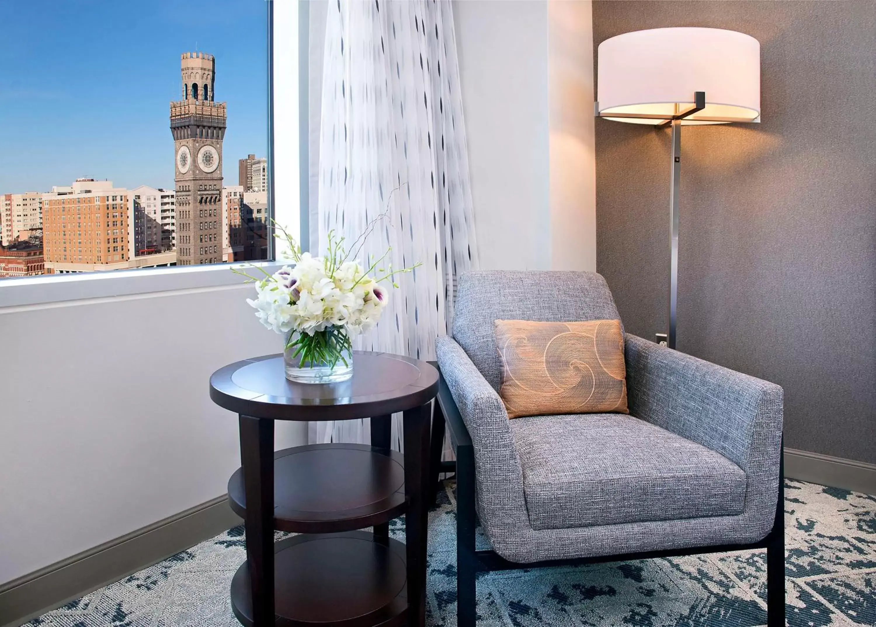 Living room, Seating Area in Hilton Baltimore Inner Harbor