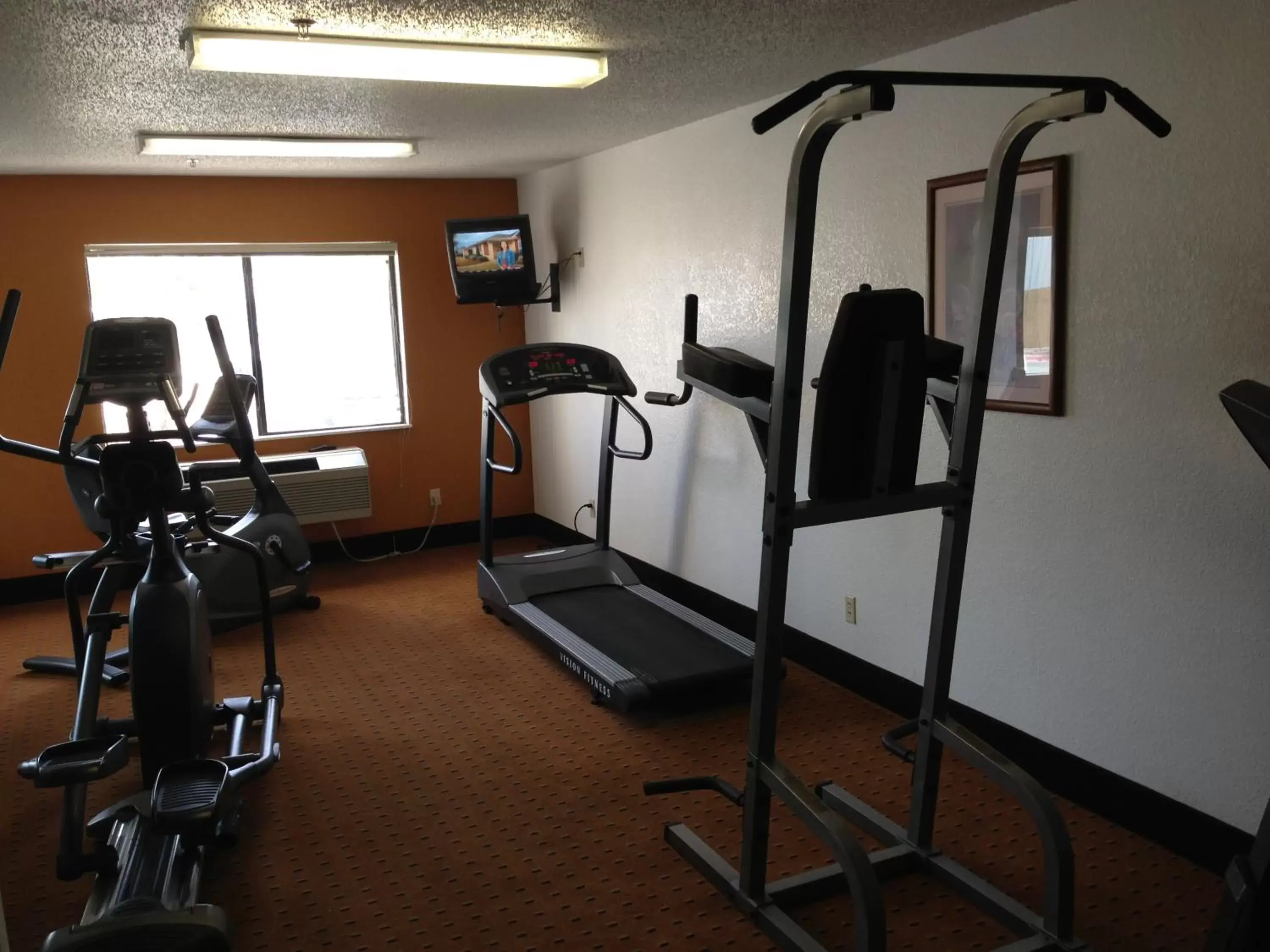 Fitness centre/facilities, Fitness Center/Facilities in Brentwood Inn & Suites
