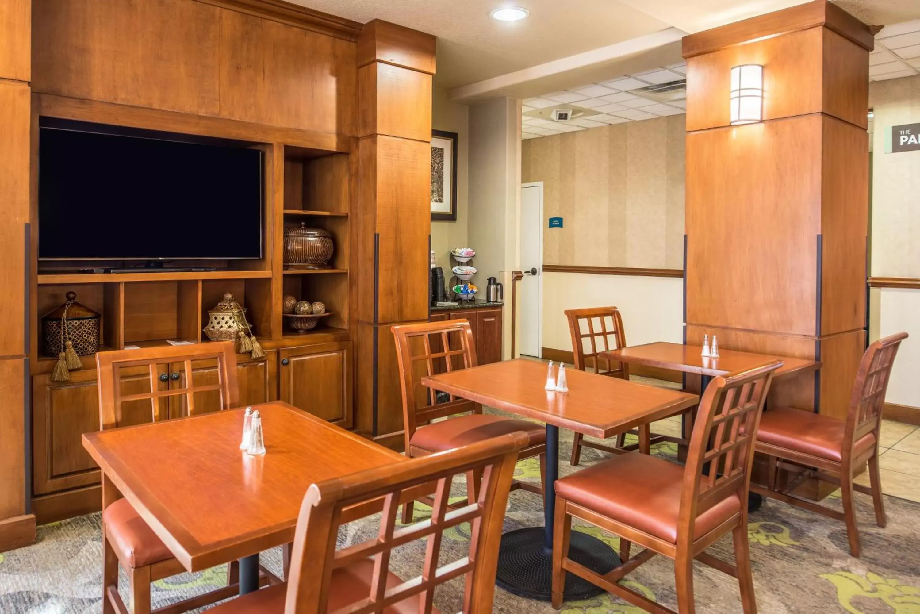 Breakfast, Restaurant/Places to Eat in Staybridge Suites Las Cruces, an IHG Hotel