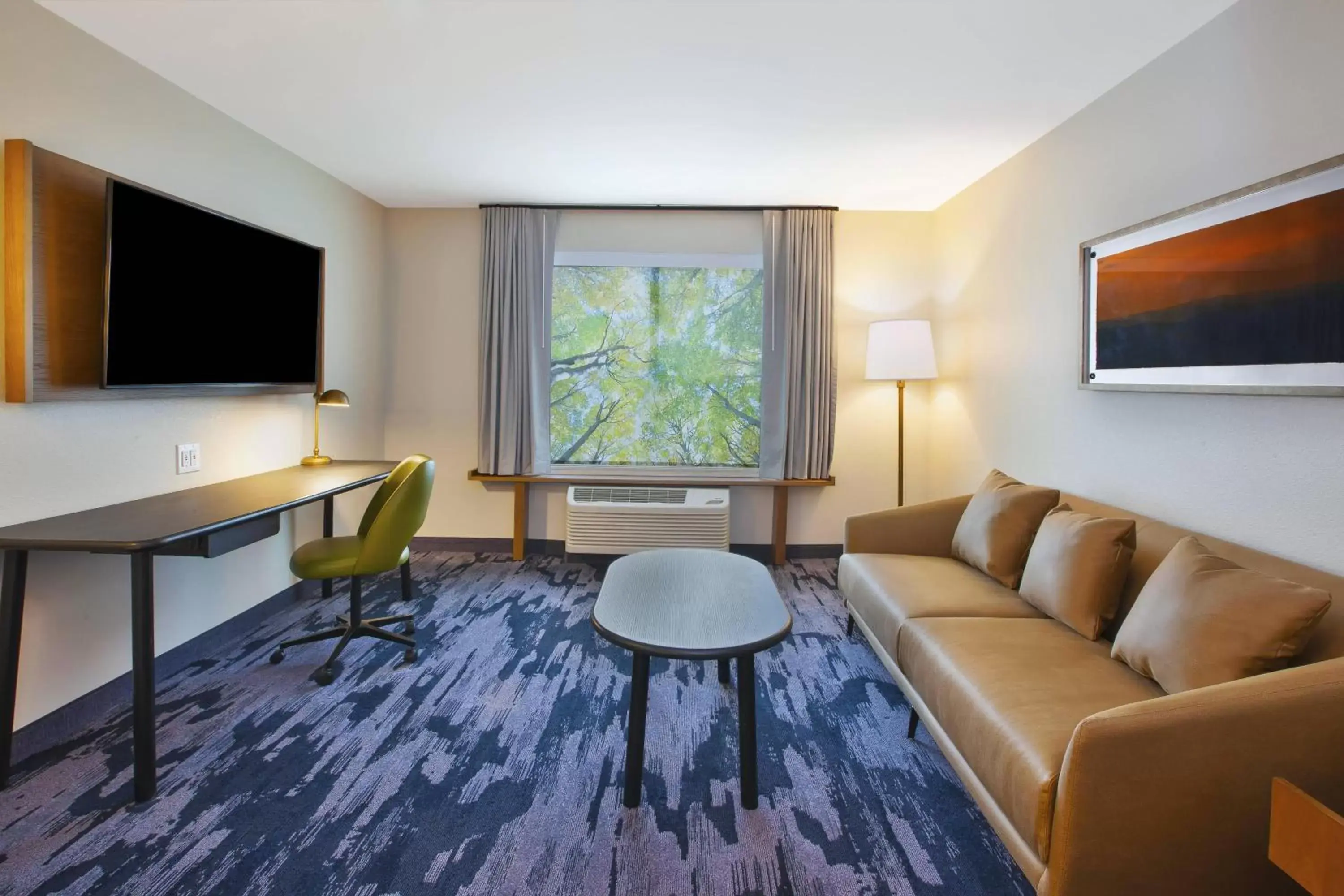 Living room, Seating Area in Fairfield Inn & Suites by Marriott Flint Grand Blanc