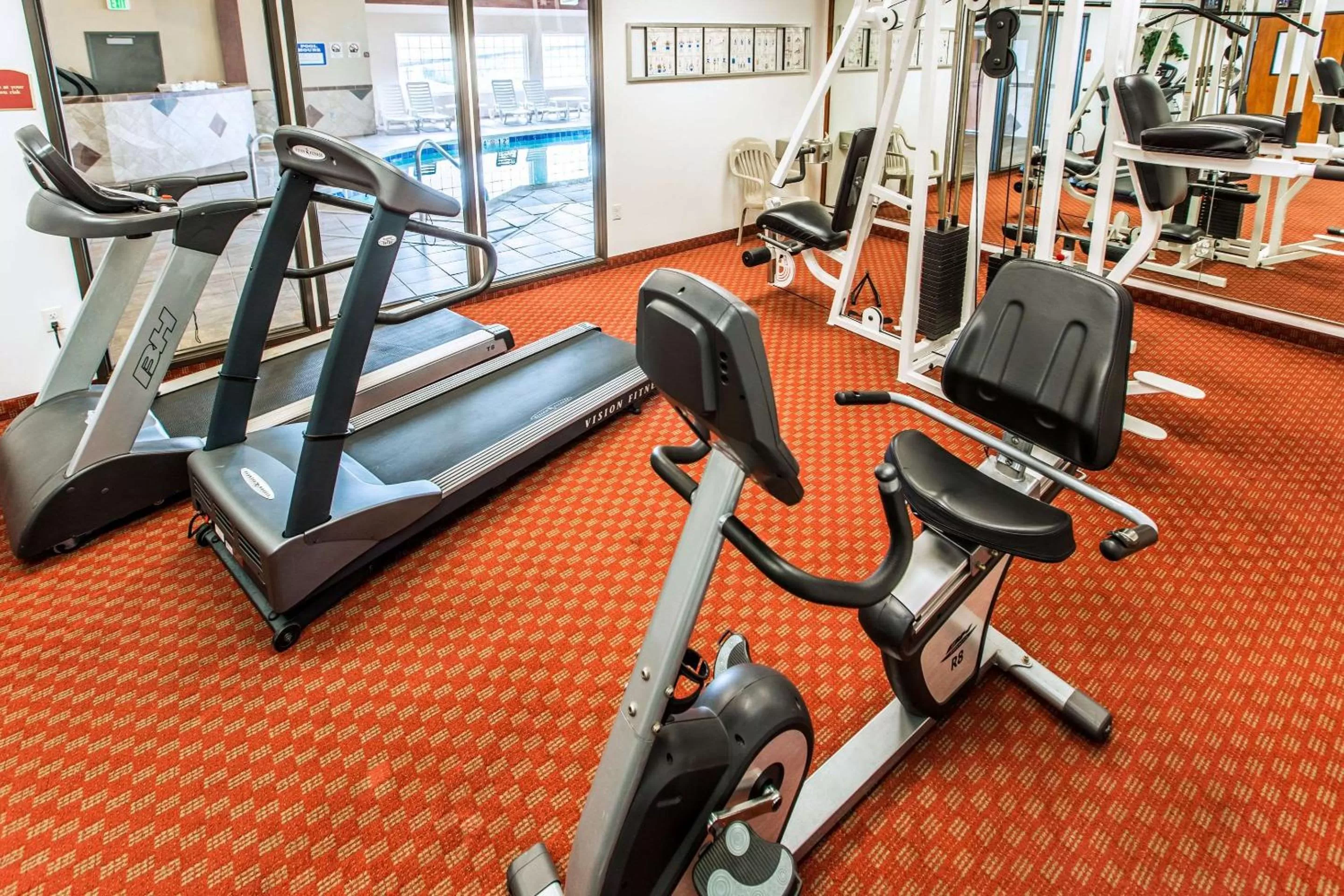 Fitness centre/facilities in Quality Inn & Suites University