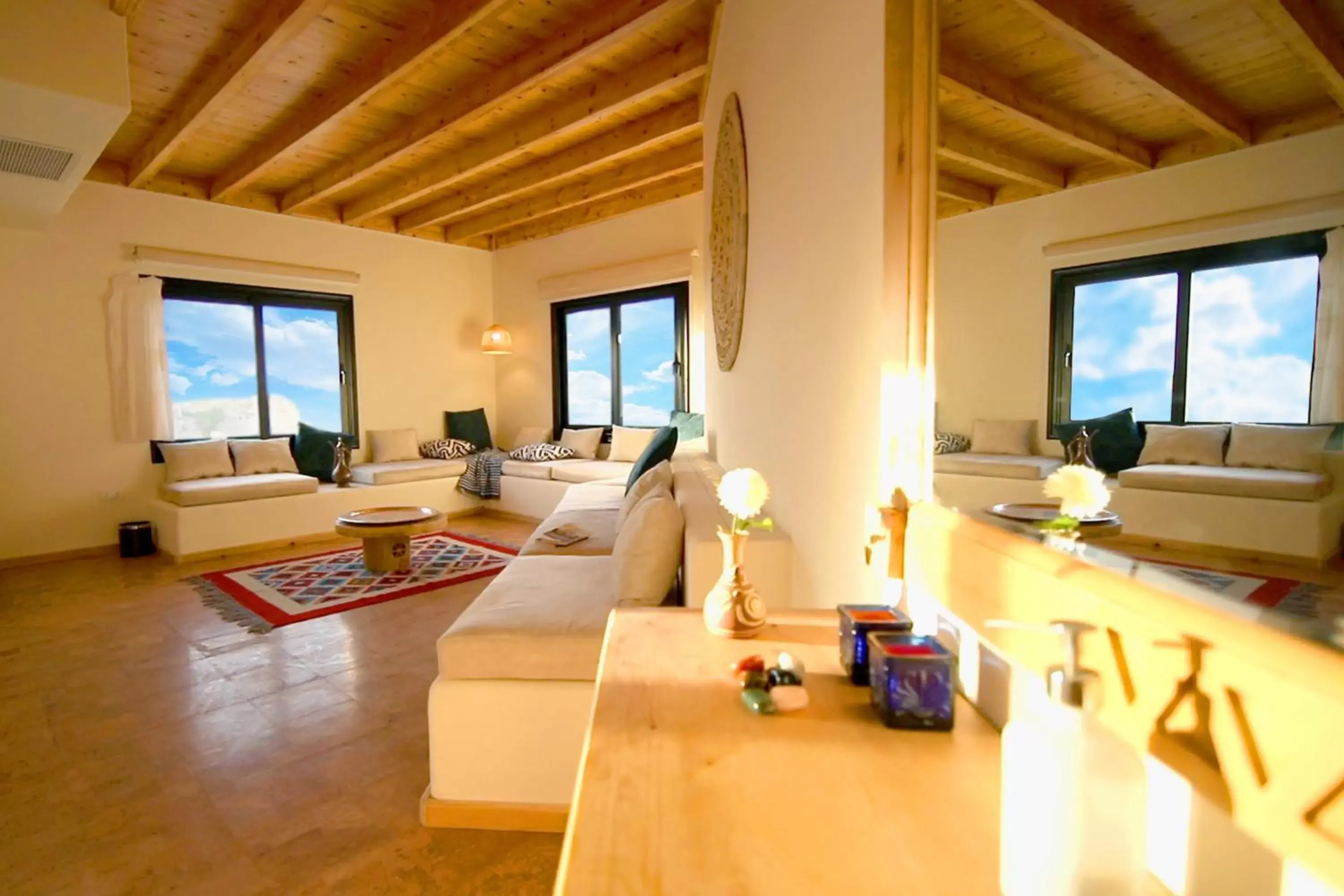 Living room in Benben by Dhara Hotels - Adults Only Living room in Benben by Dhara Hotels - Adults Only