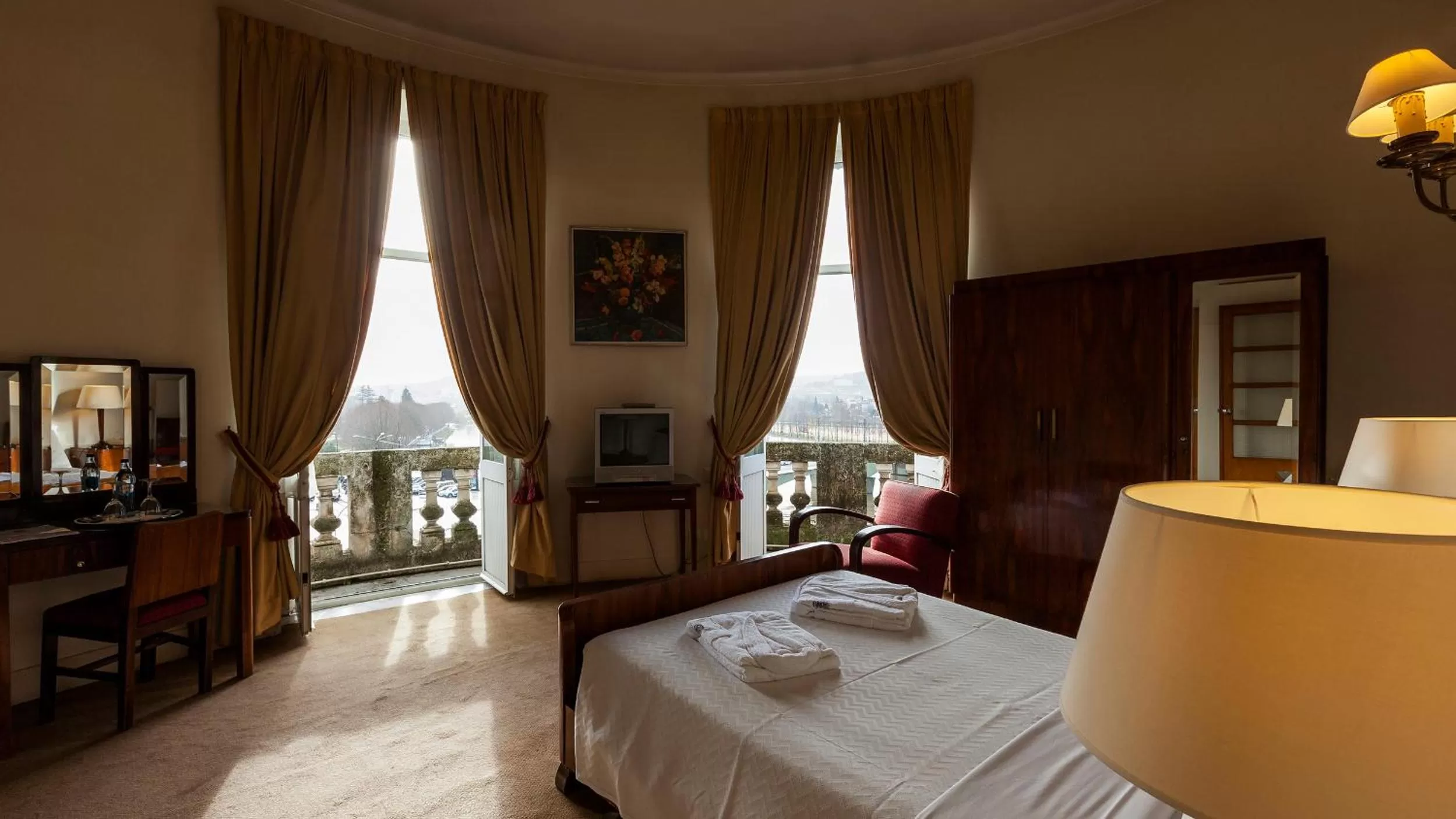 Bedroom, Bed in Hotel Astoria