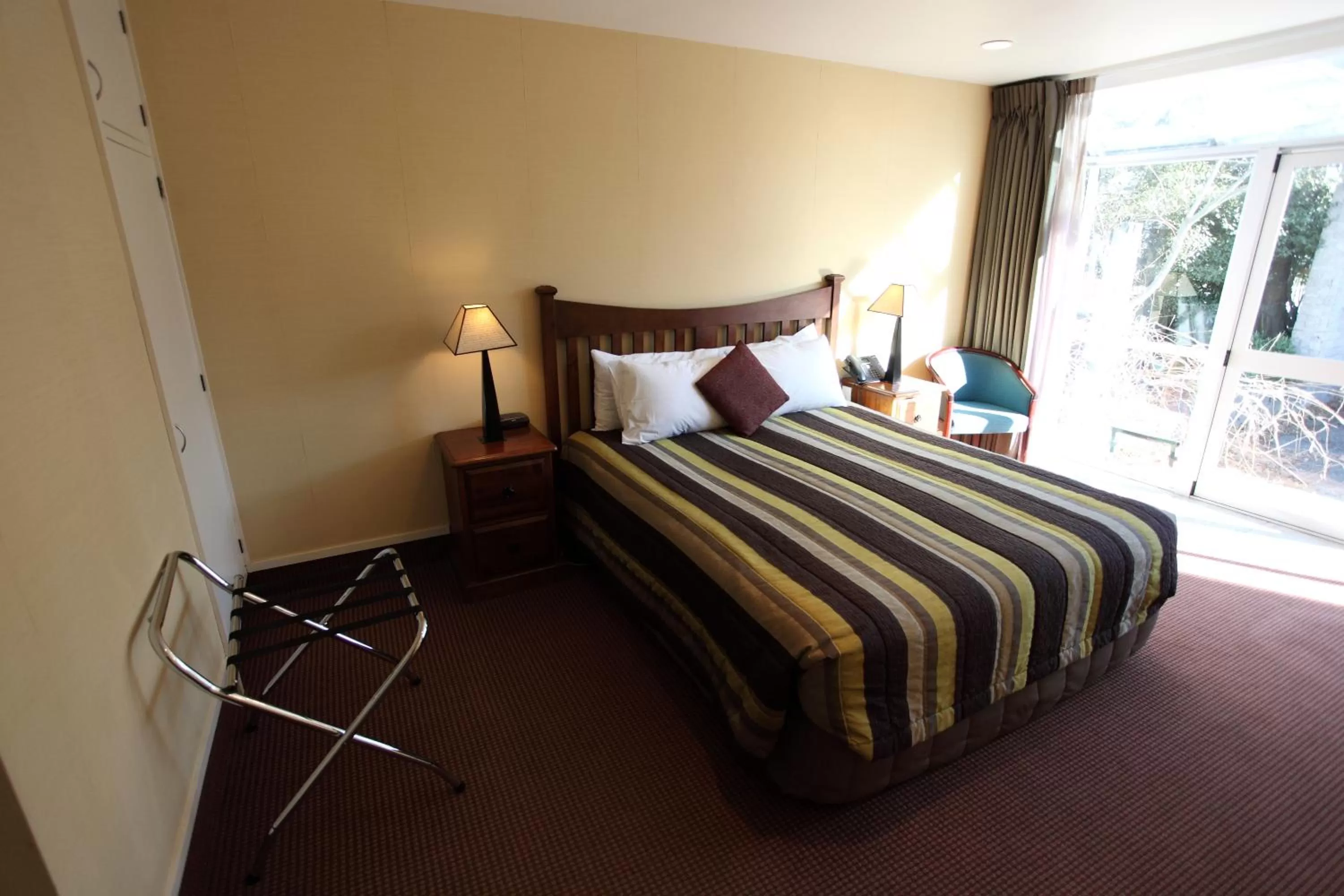 Day, Bed in Hotel Ashburton