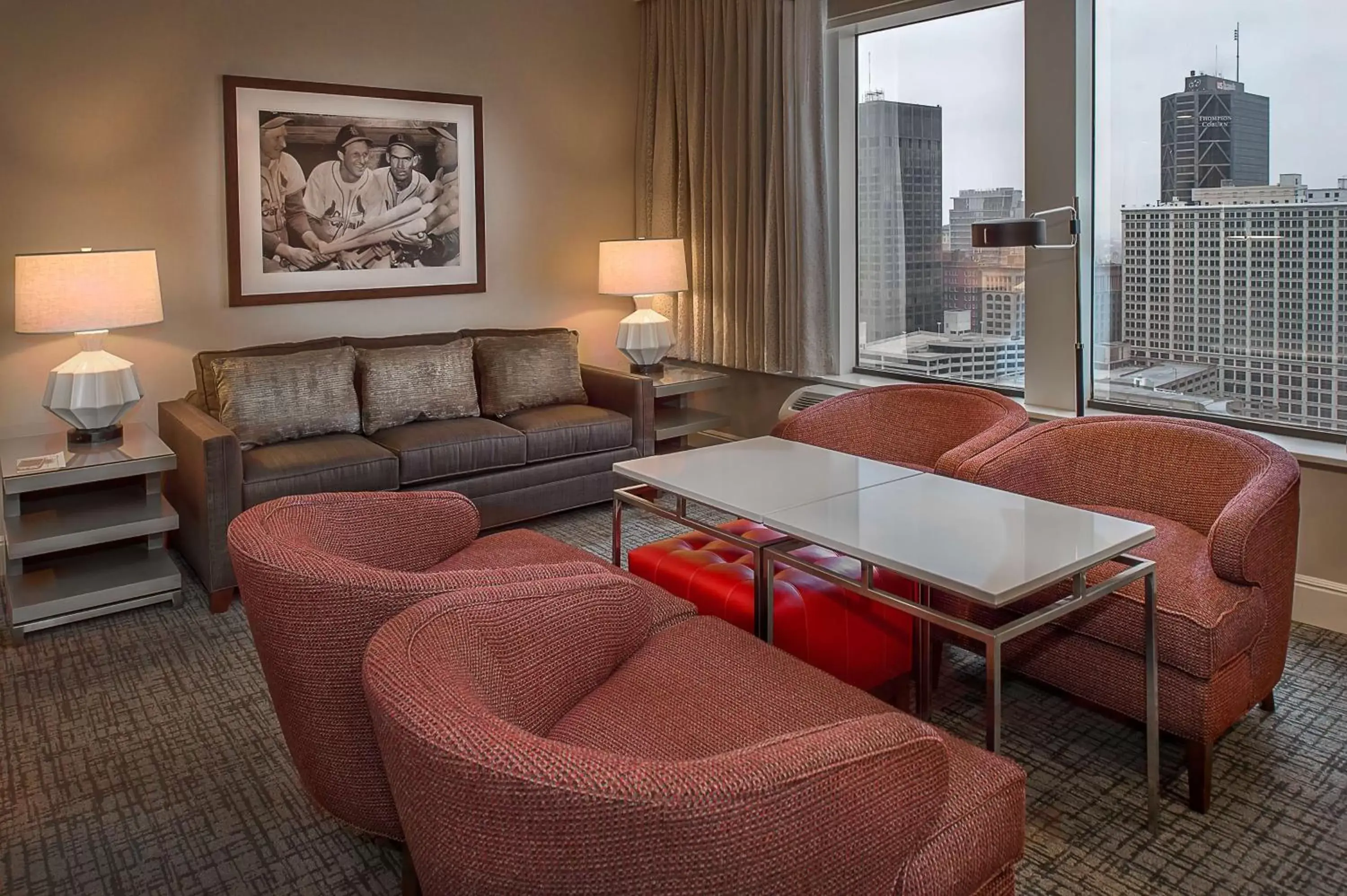 Living room, Seating Area in Hilton St. Louis at the Ballpark